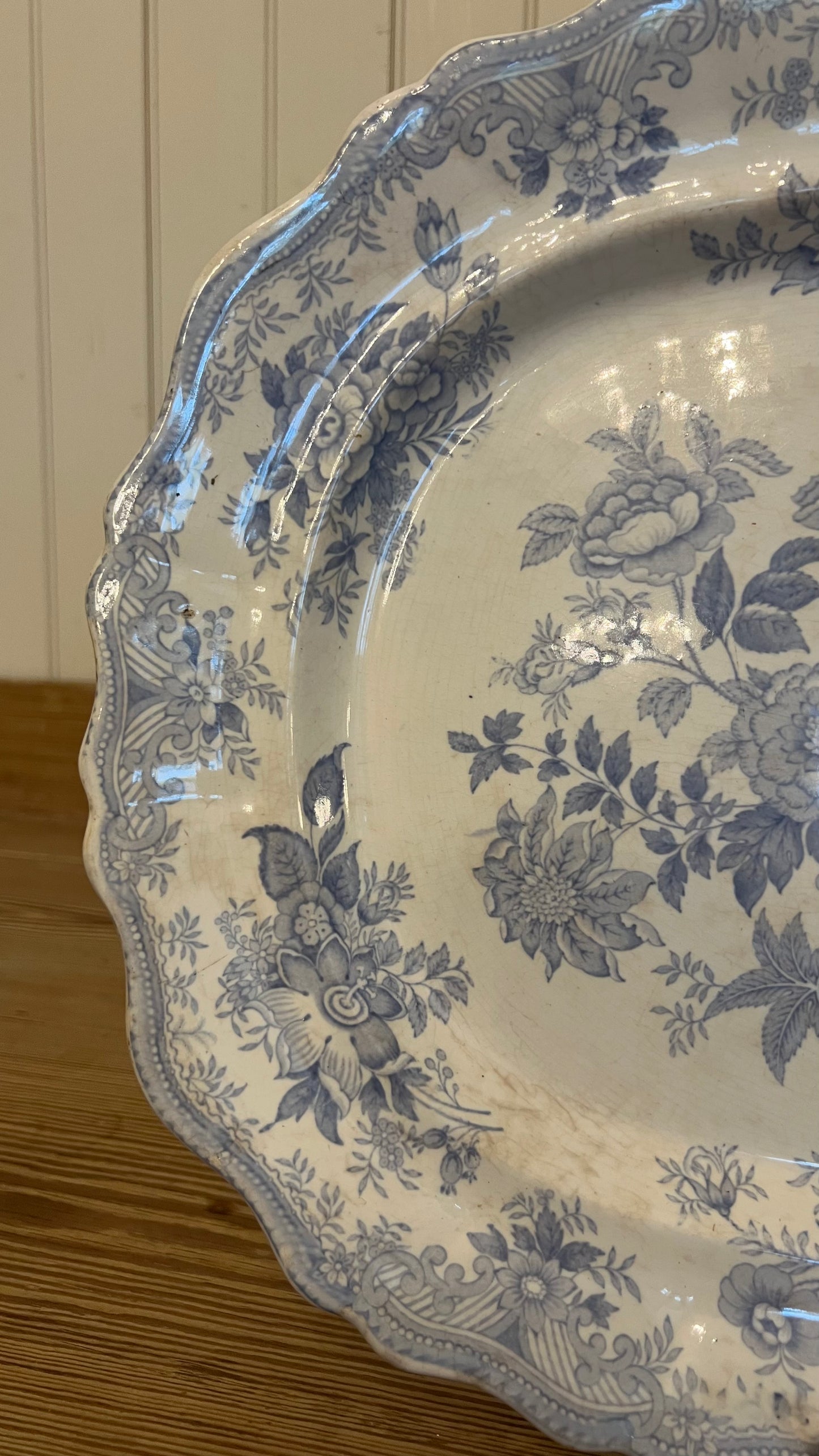 Asiatic Pheasant XL Scalloped Platter