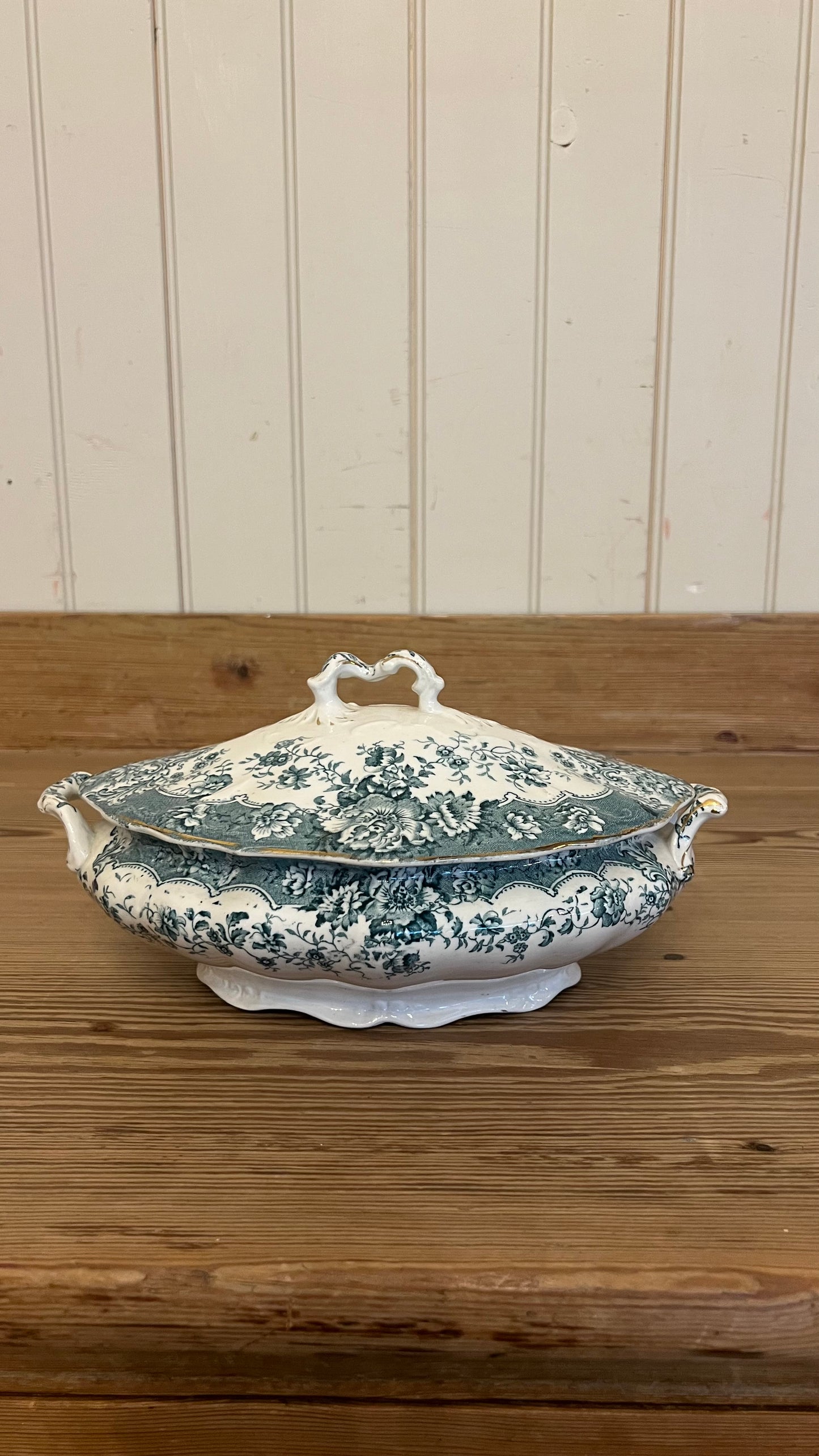 Ruskin Green Transfer Tureen w/ Lid