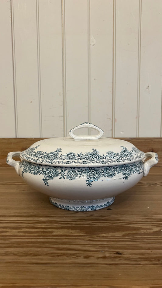 St. Amand Green Soupiere