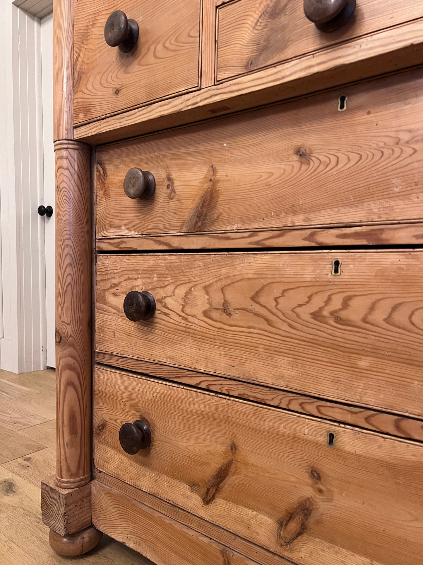 Scottish Turned Post Chest of Drawers