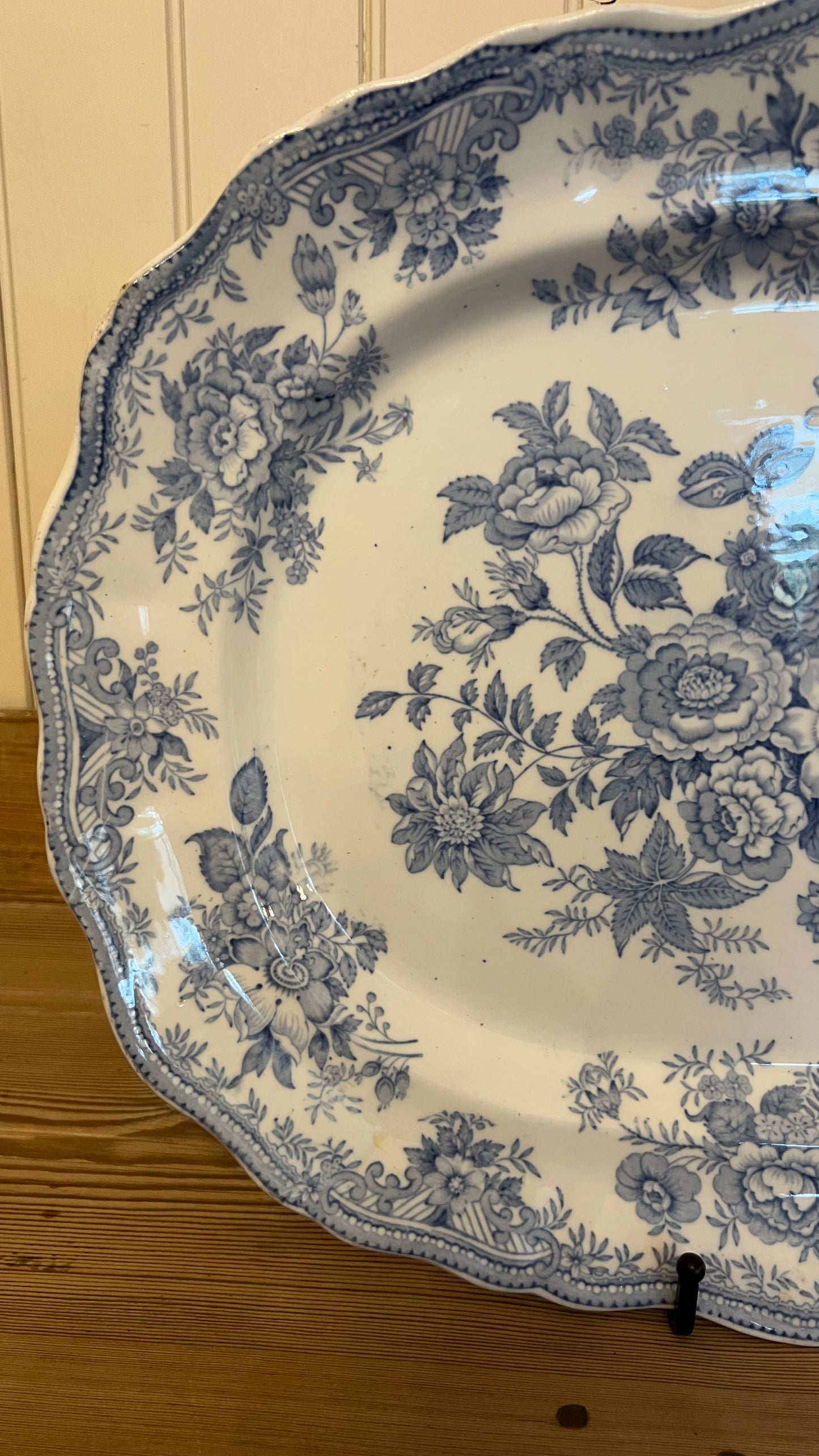 Asiatic Pheasant XL Scalloped Platter