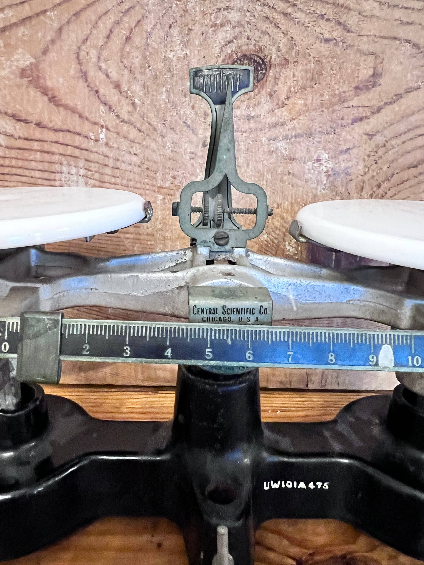 Porcelain Top Balance Scale