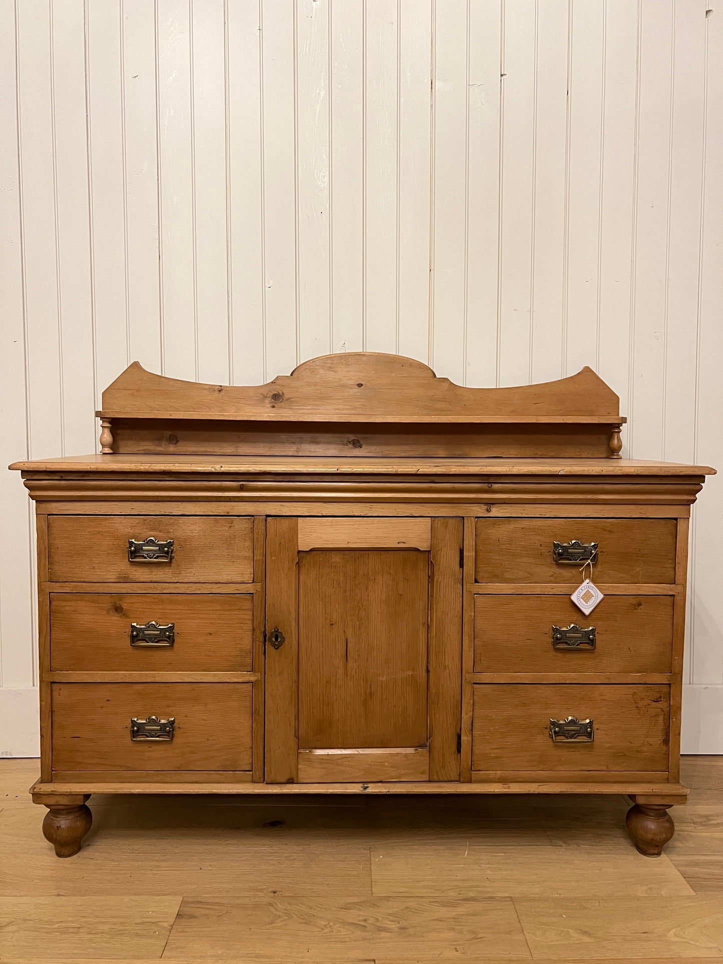 Petite Lincolnshire Sideboard