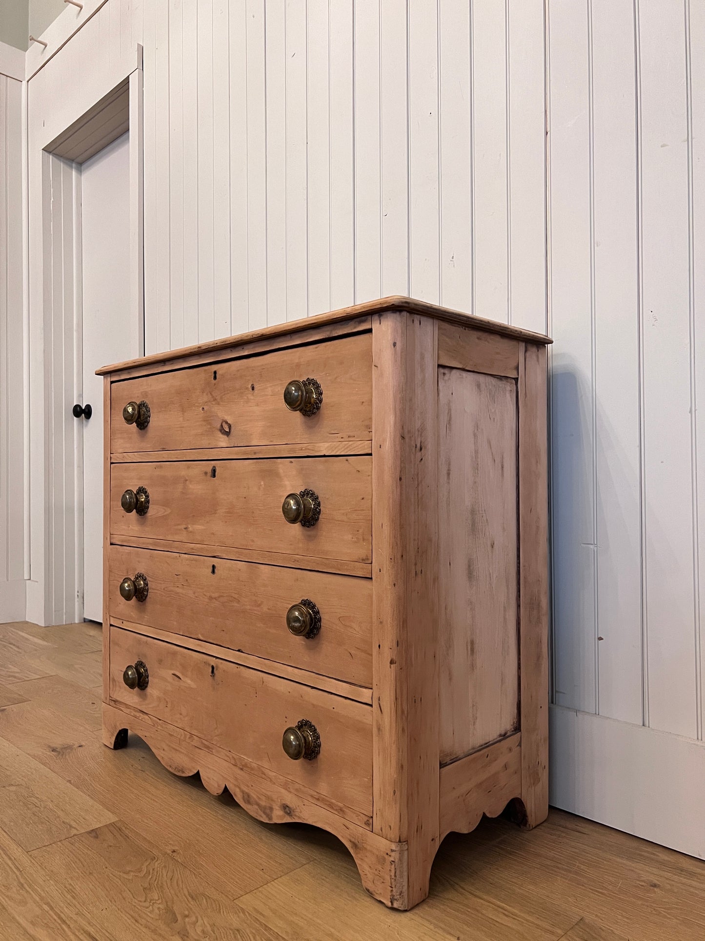 Pine Chest of 4 Drawers