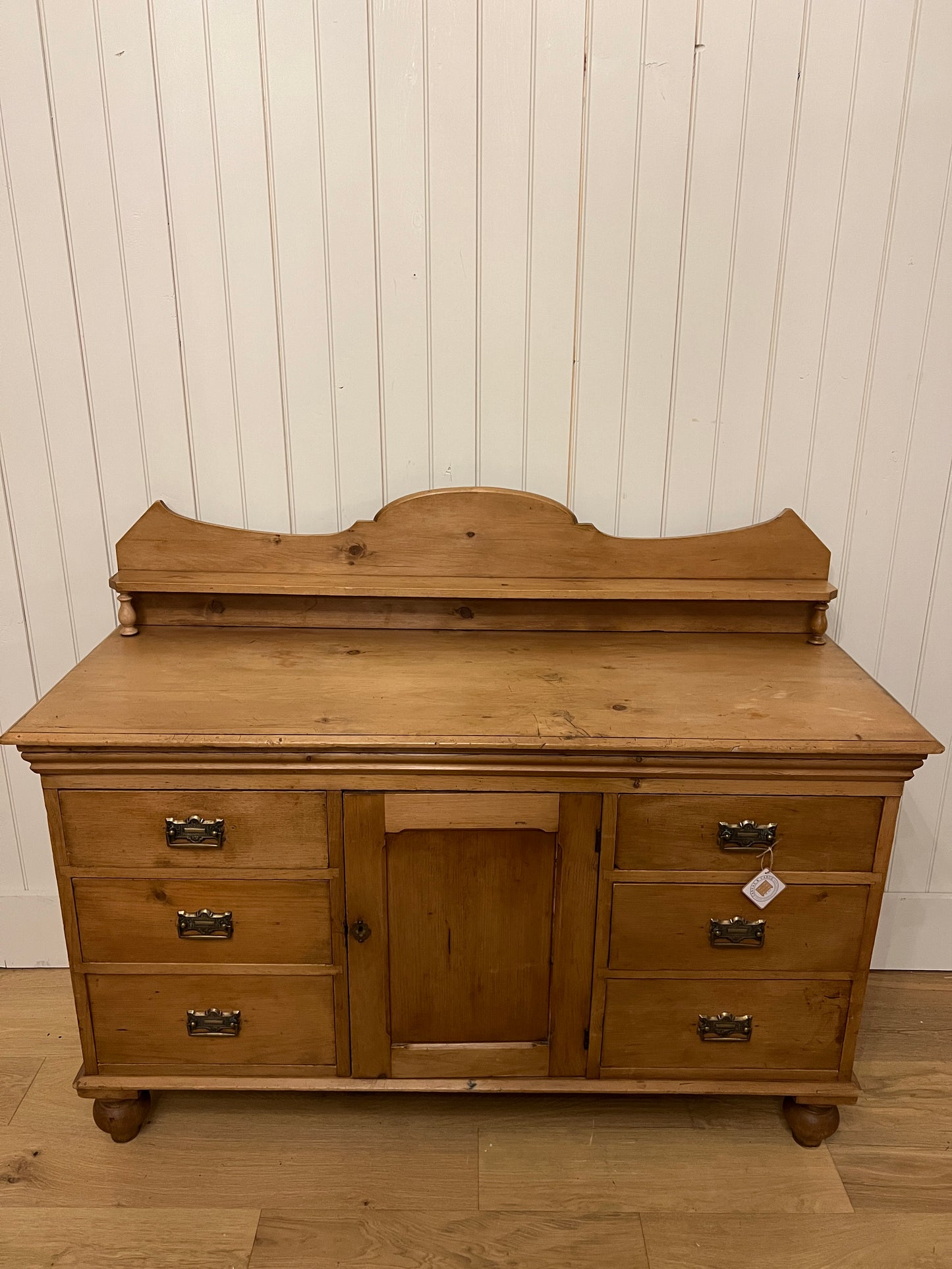 Petite Lincolnshire Sideboard