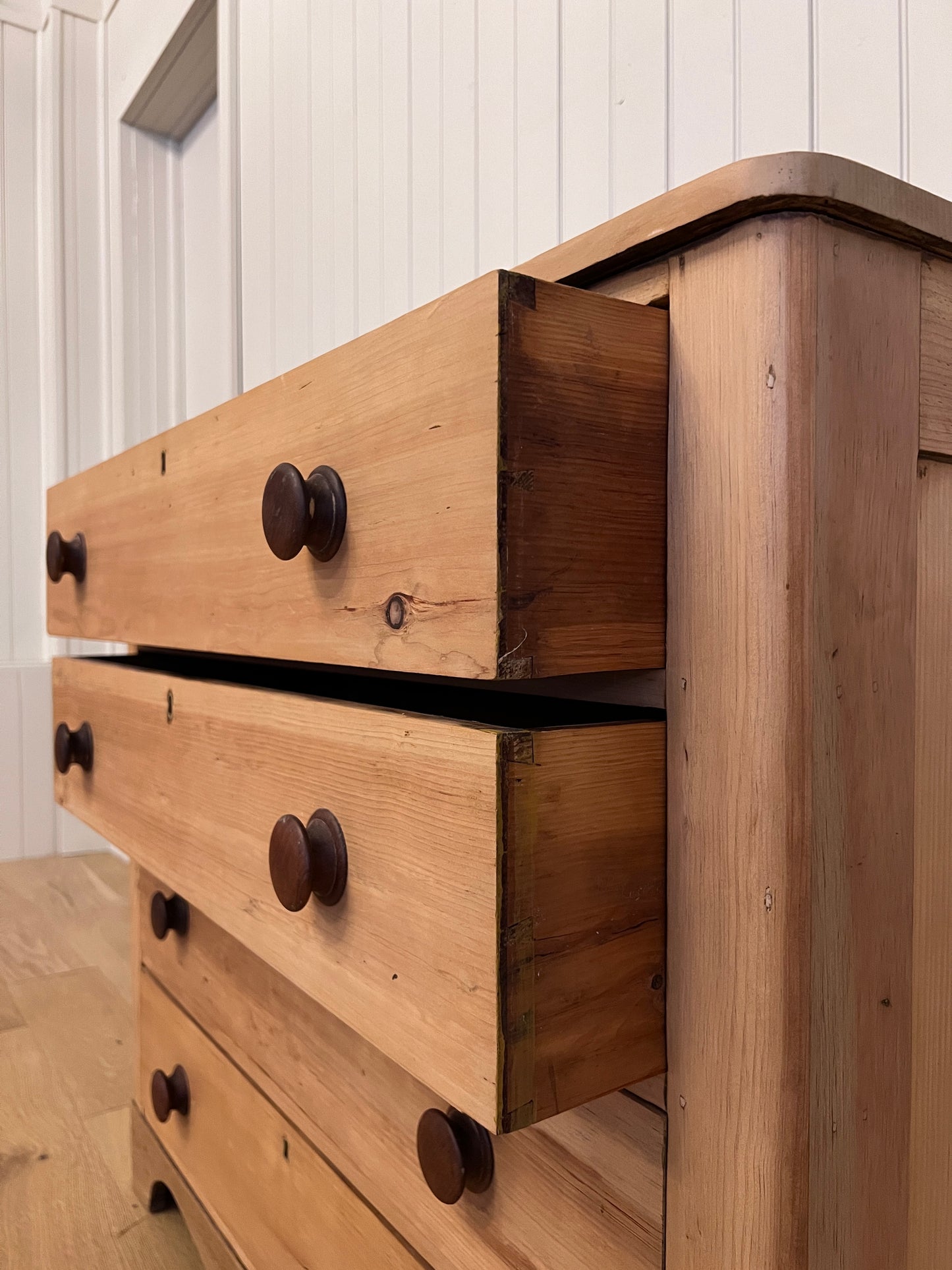 Pine Chest of 4 Drawers