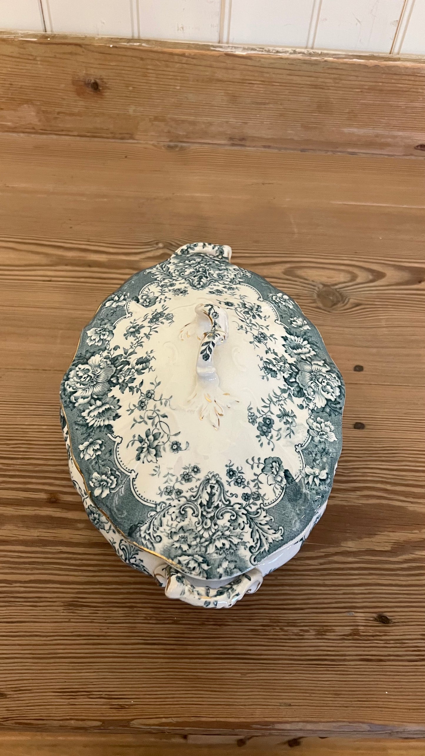 Ruskin Green Transfer Tureen w/ Lid