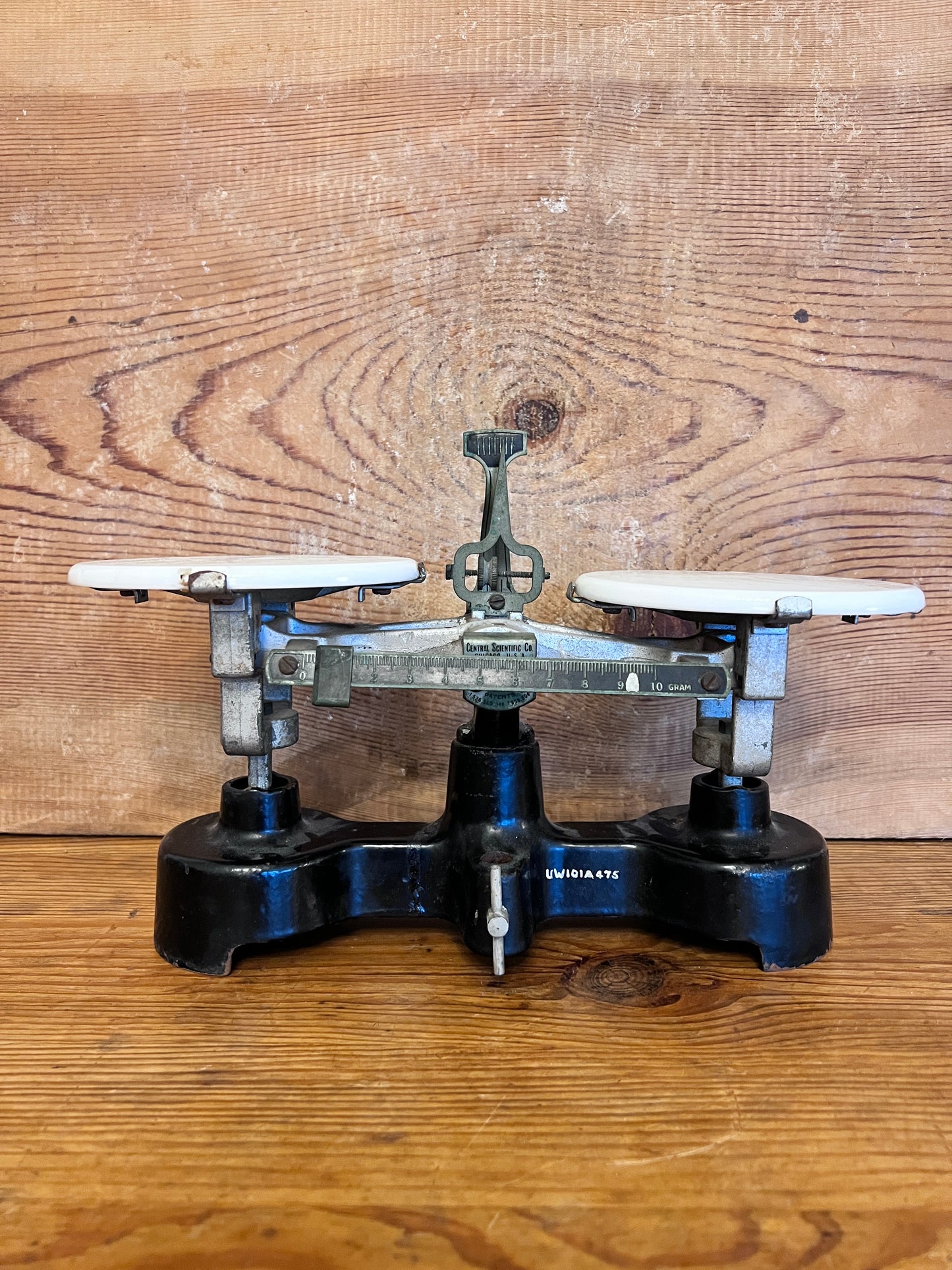 Porcelain Top Balance Scale