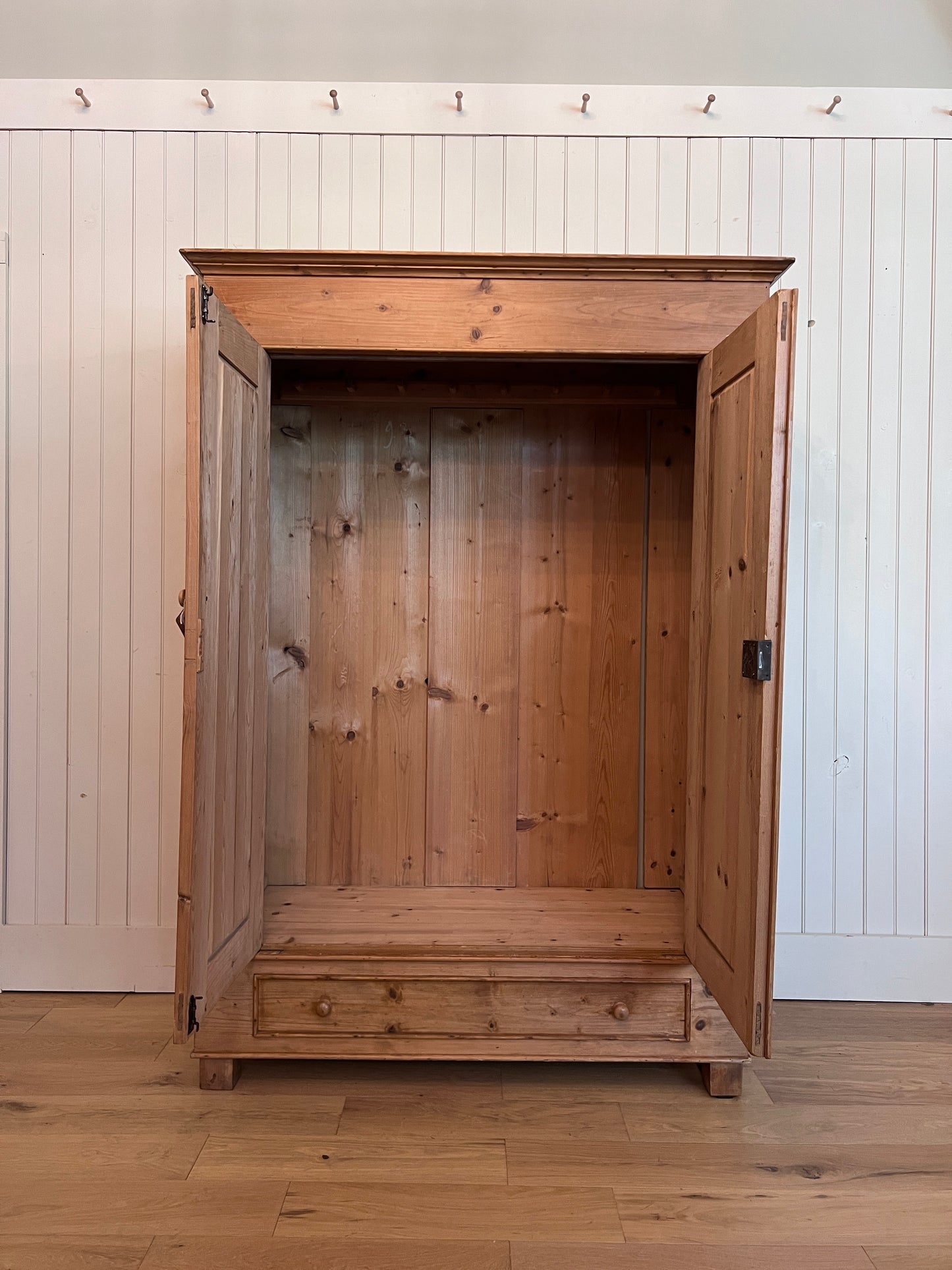 Single Drawer Knockdown Wardrobe