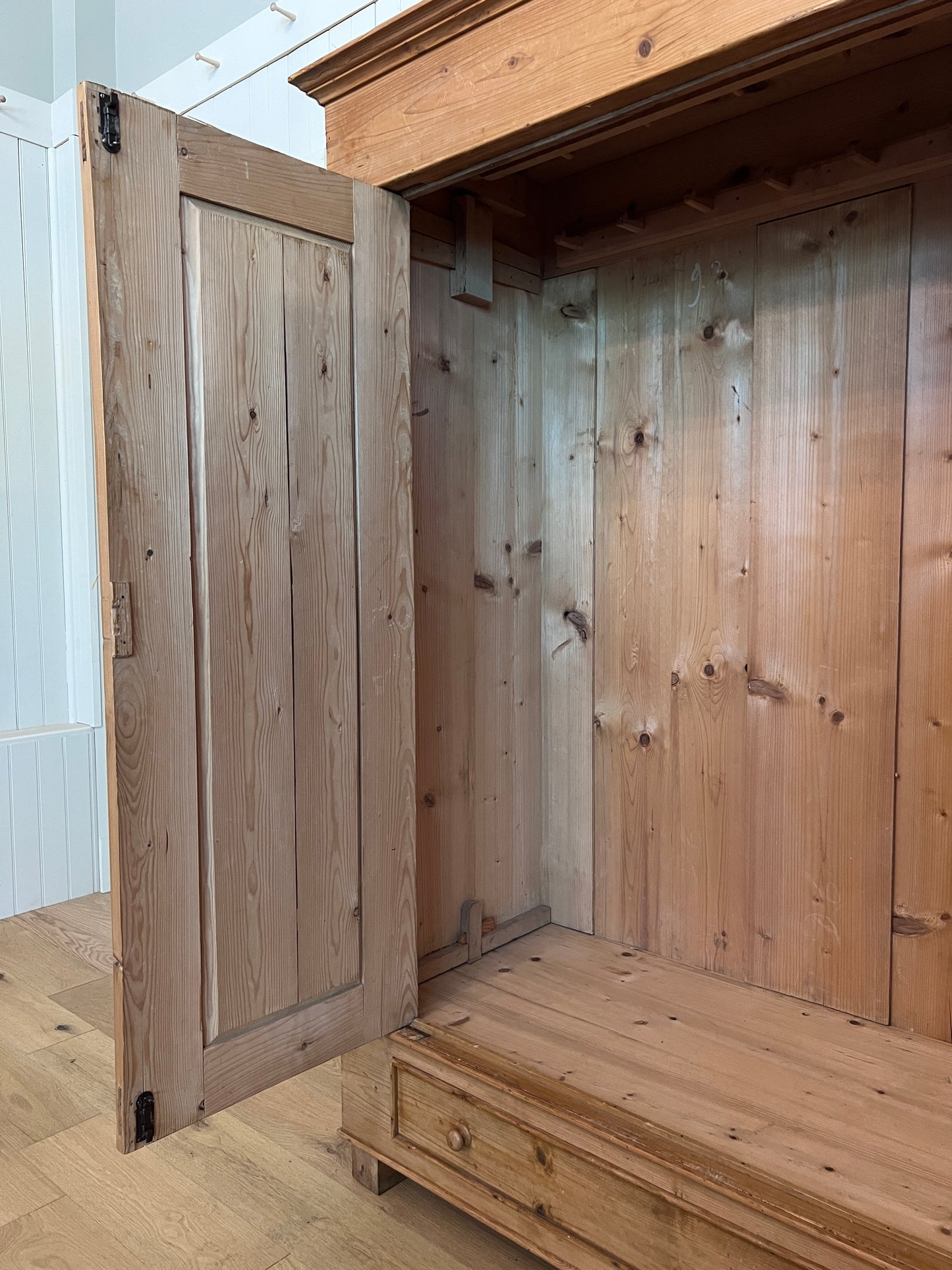 Single Drawer Knockdown Wardrobe