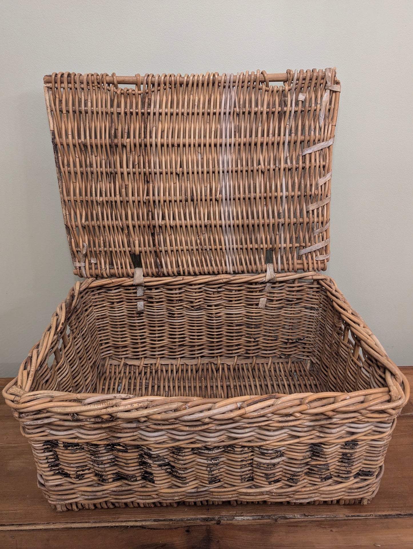 English Laundry Basket "Central"