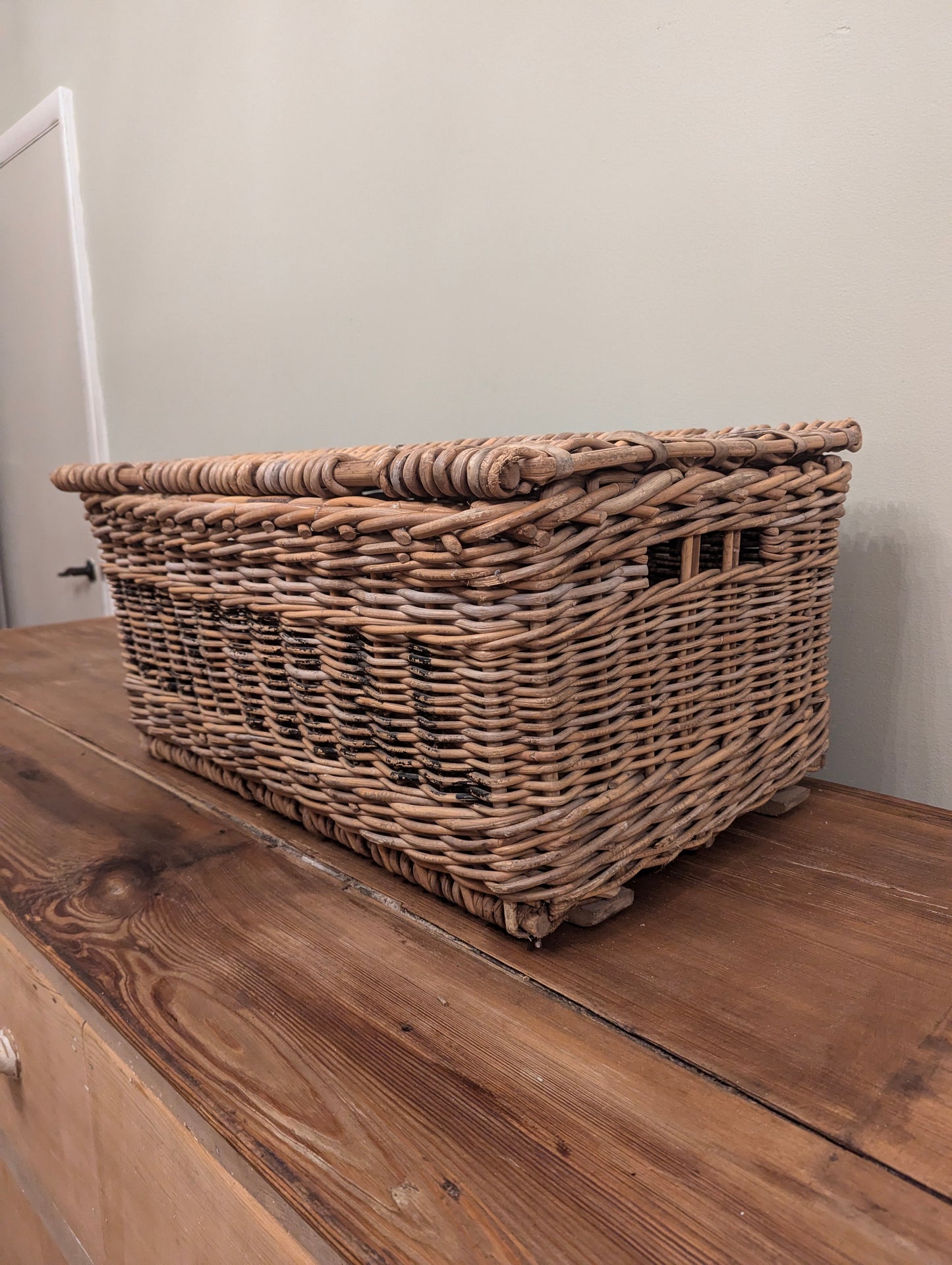 English Laundry Basket "Central"