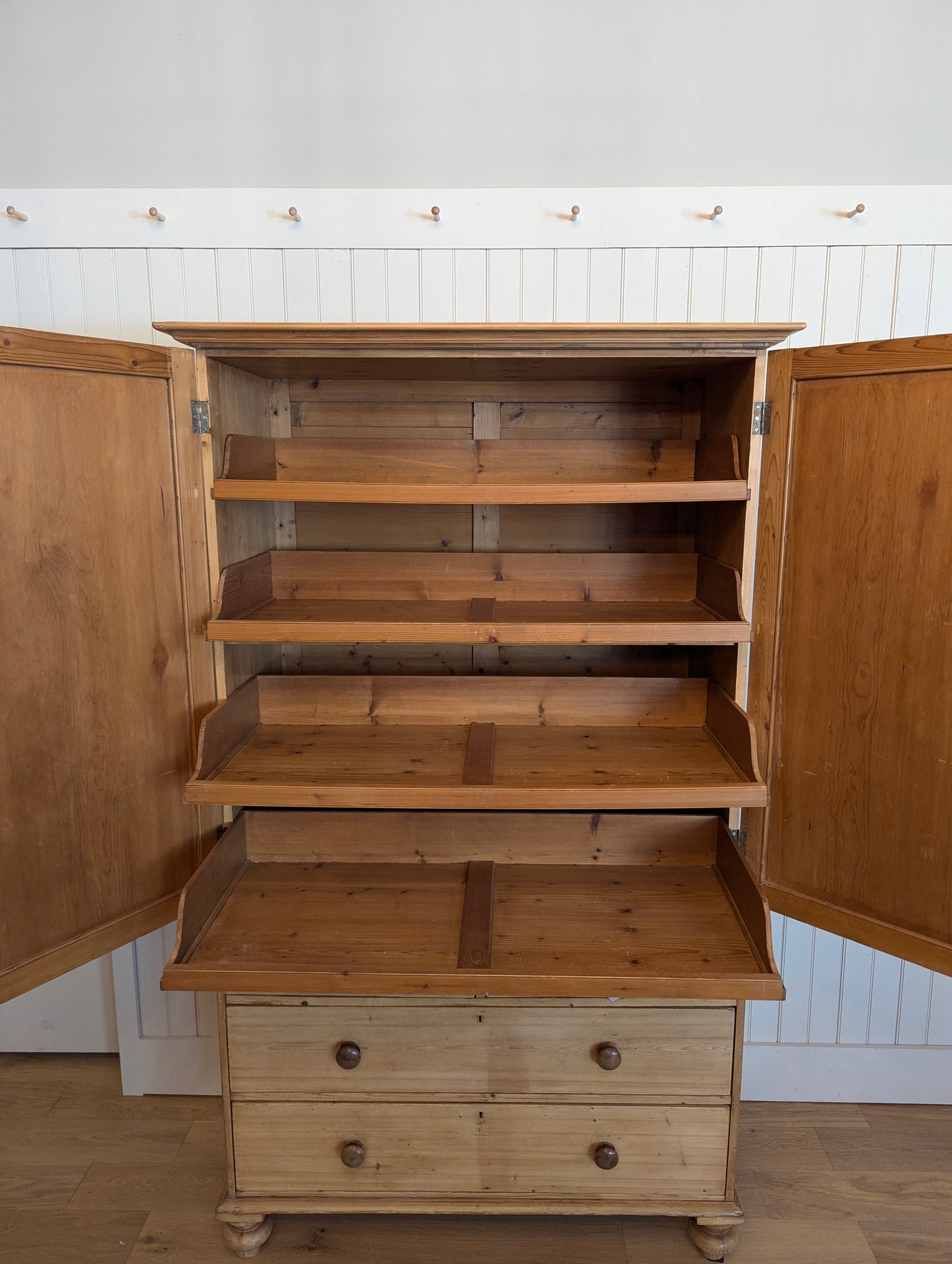 Impressive Pine Linen Press