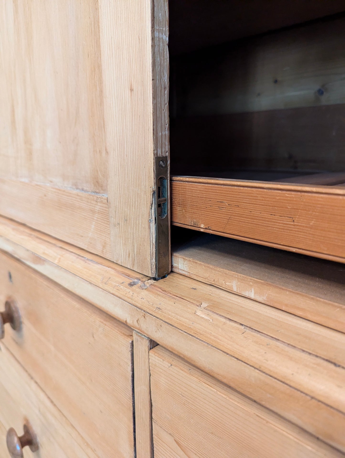 Impressive Pine Linen Press