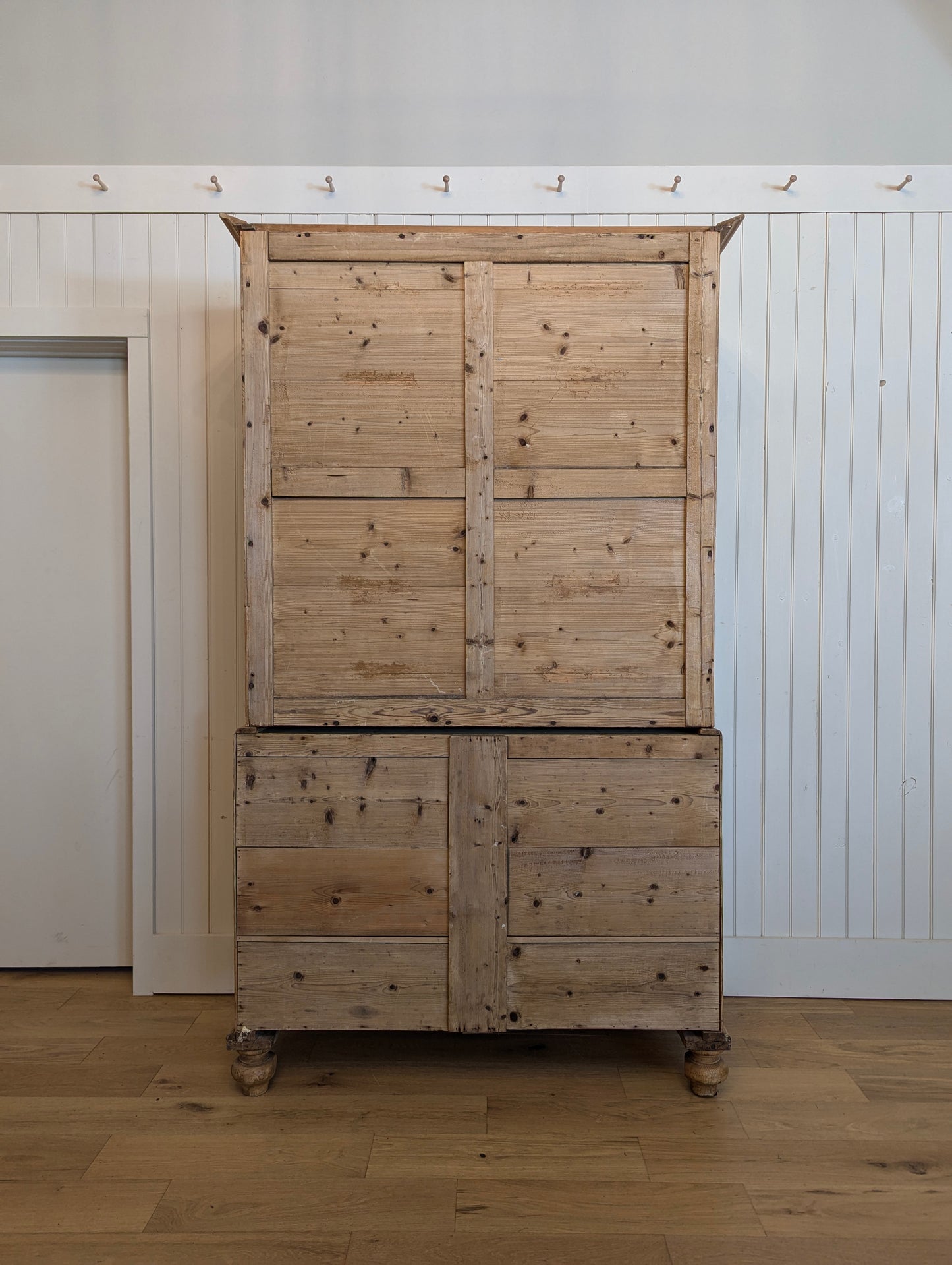 Impressive Pine Linen Press