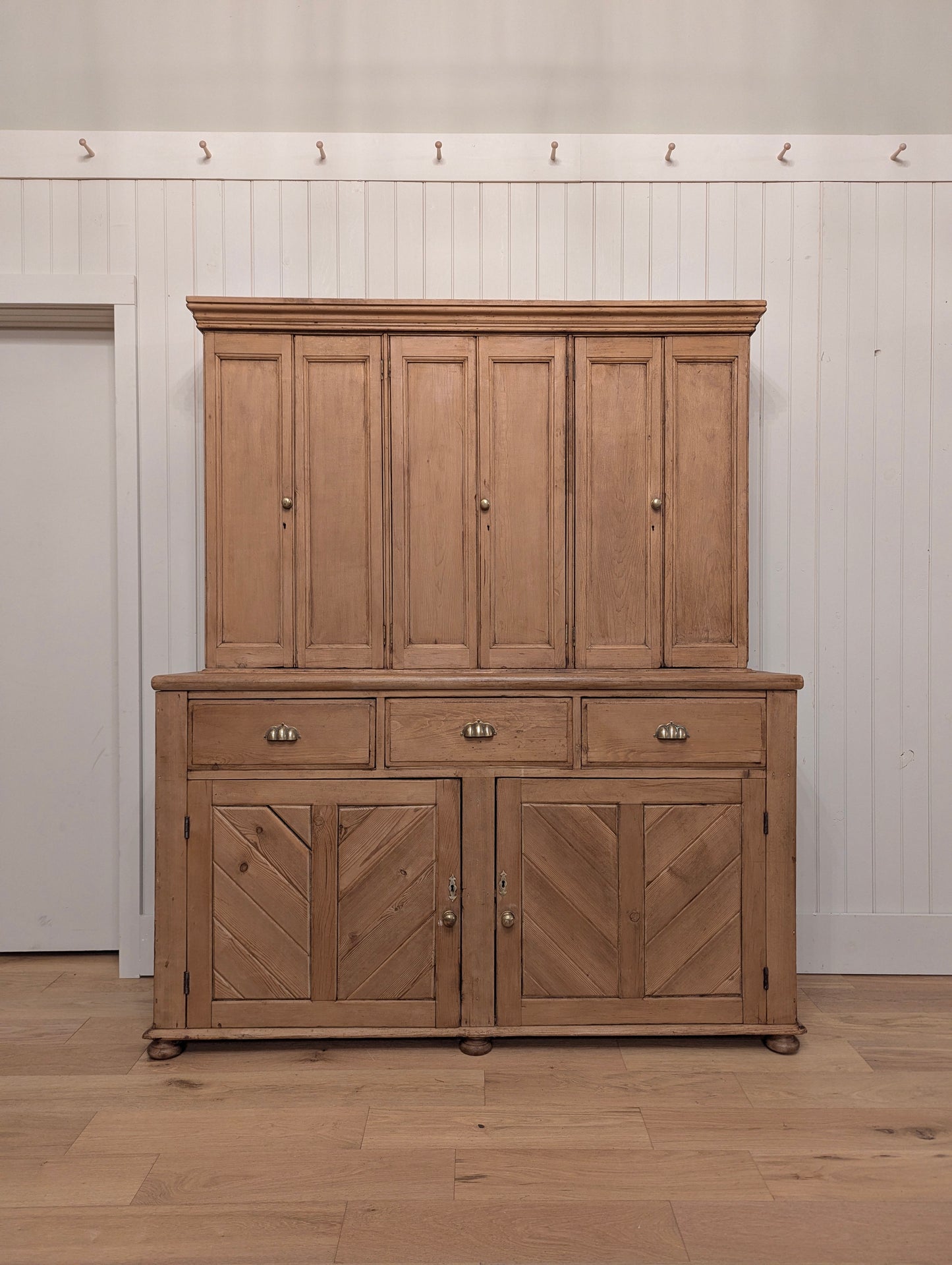 6 Door Pine Hutch - Brass Handles