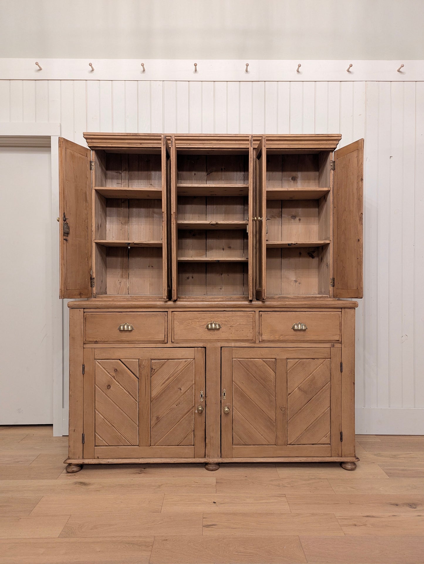 6 Door Pine Hutch - Brass Handles