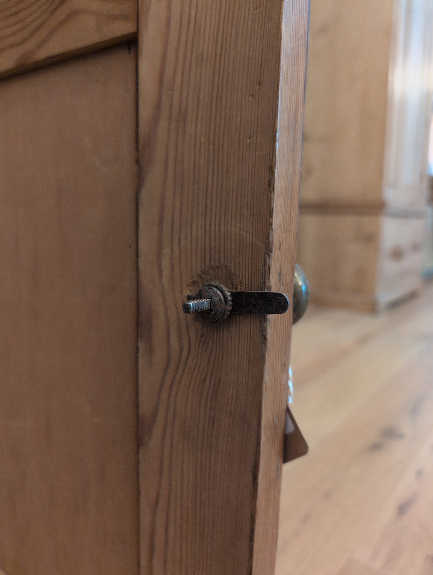 3 Over 3 Graduated Shelving Hutch