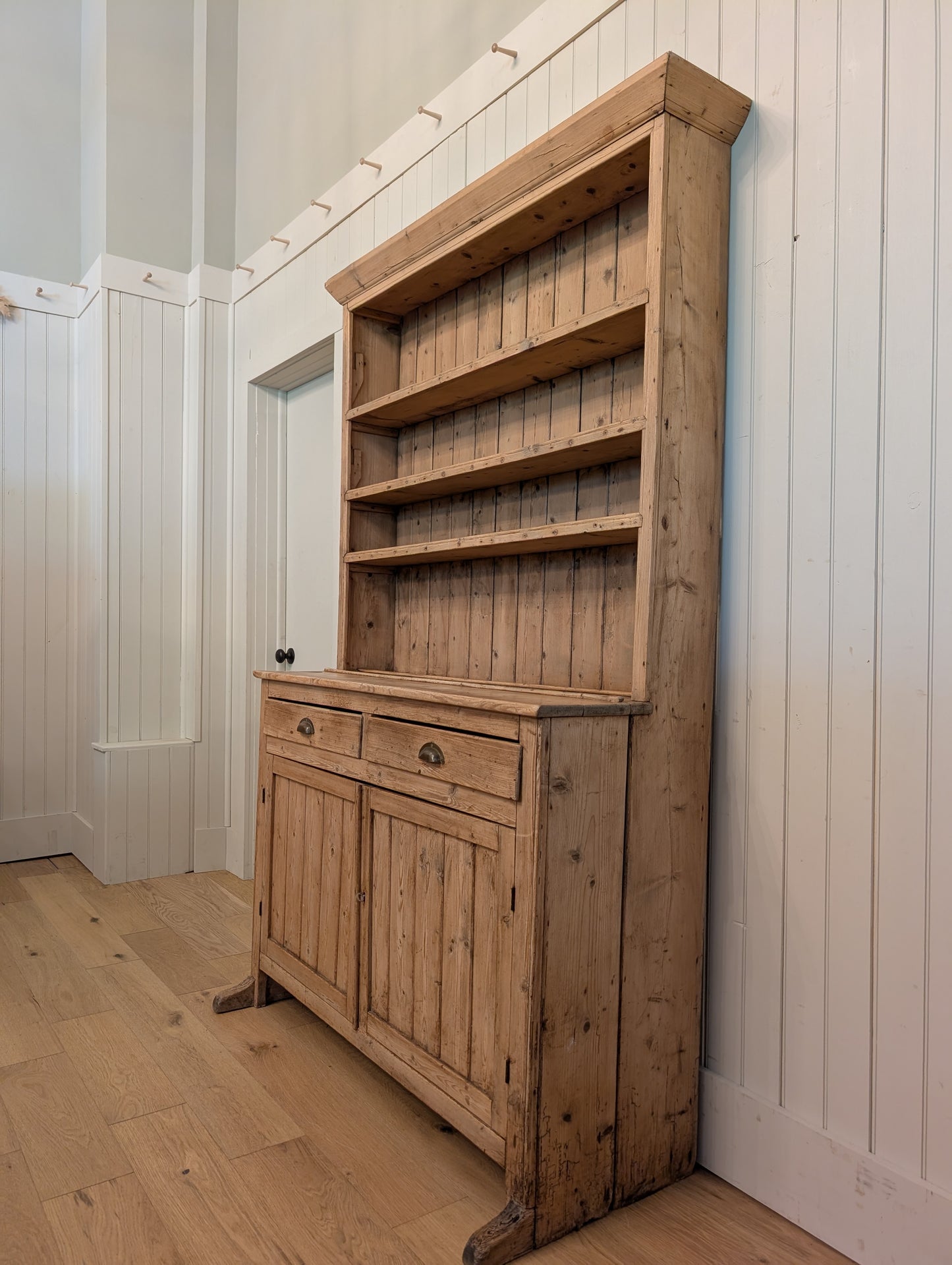 One Piece Irish Pine Hutch