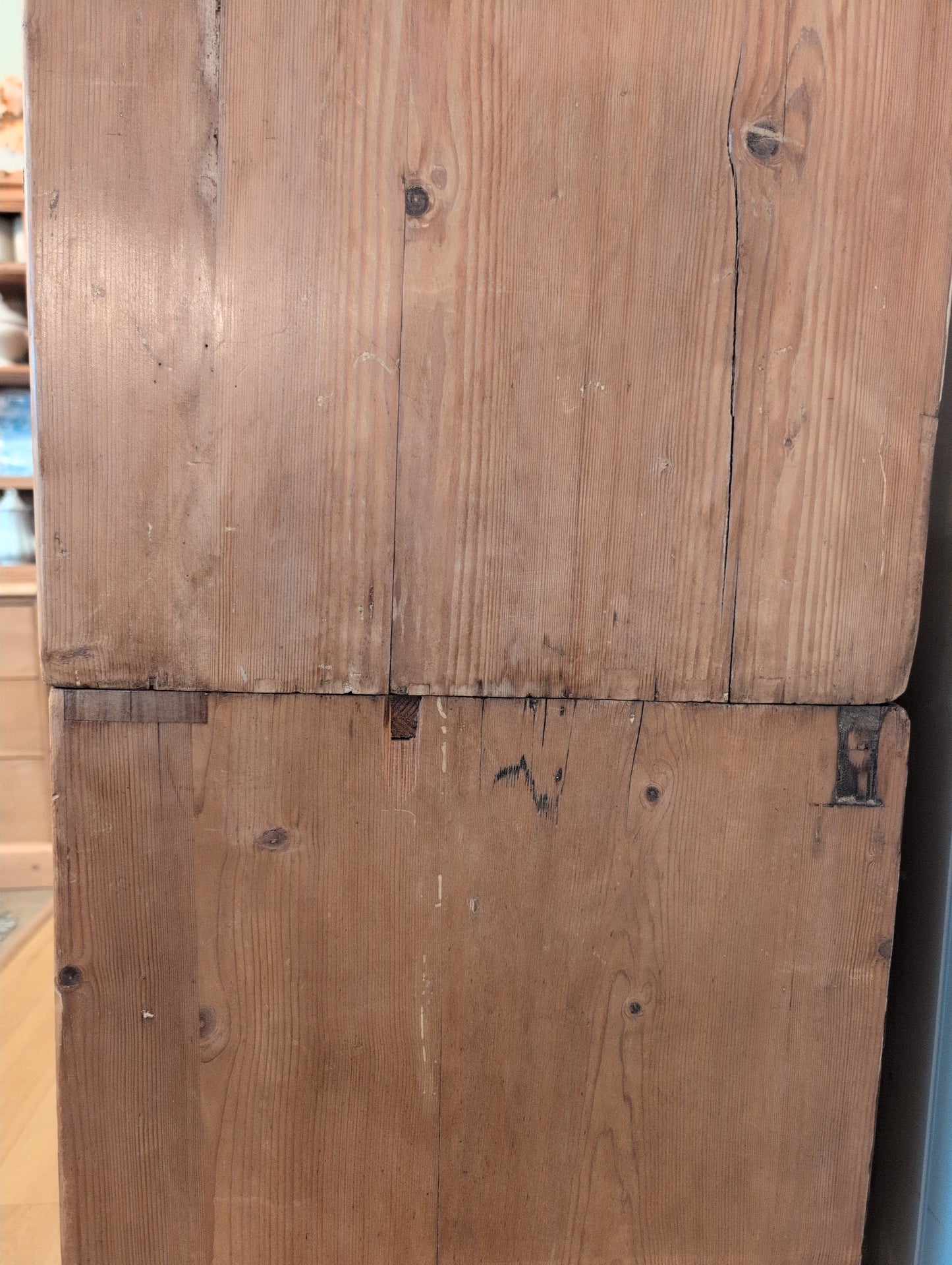 Georgian Pine Linen Press