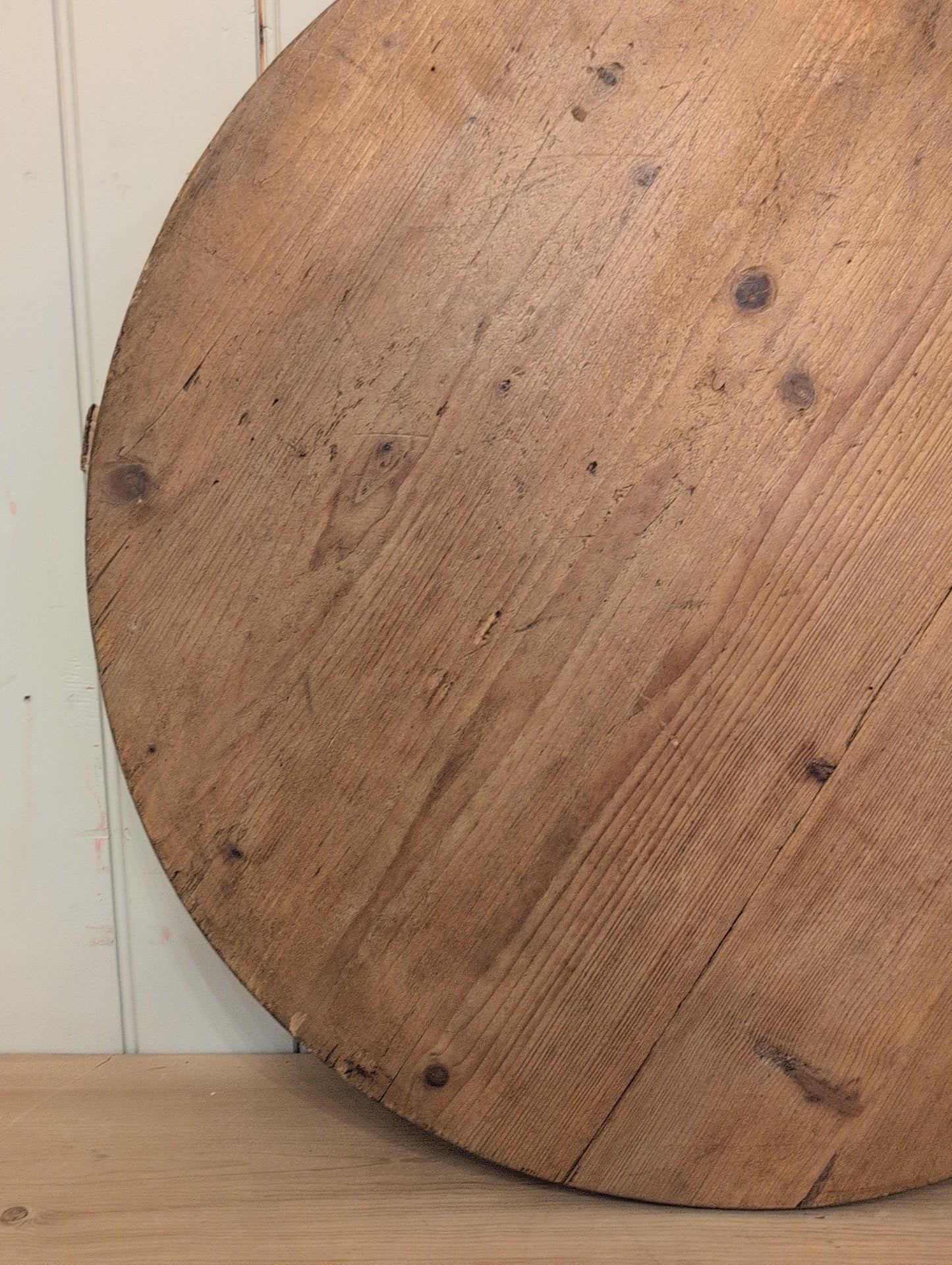 Round European Breadboard L