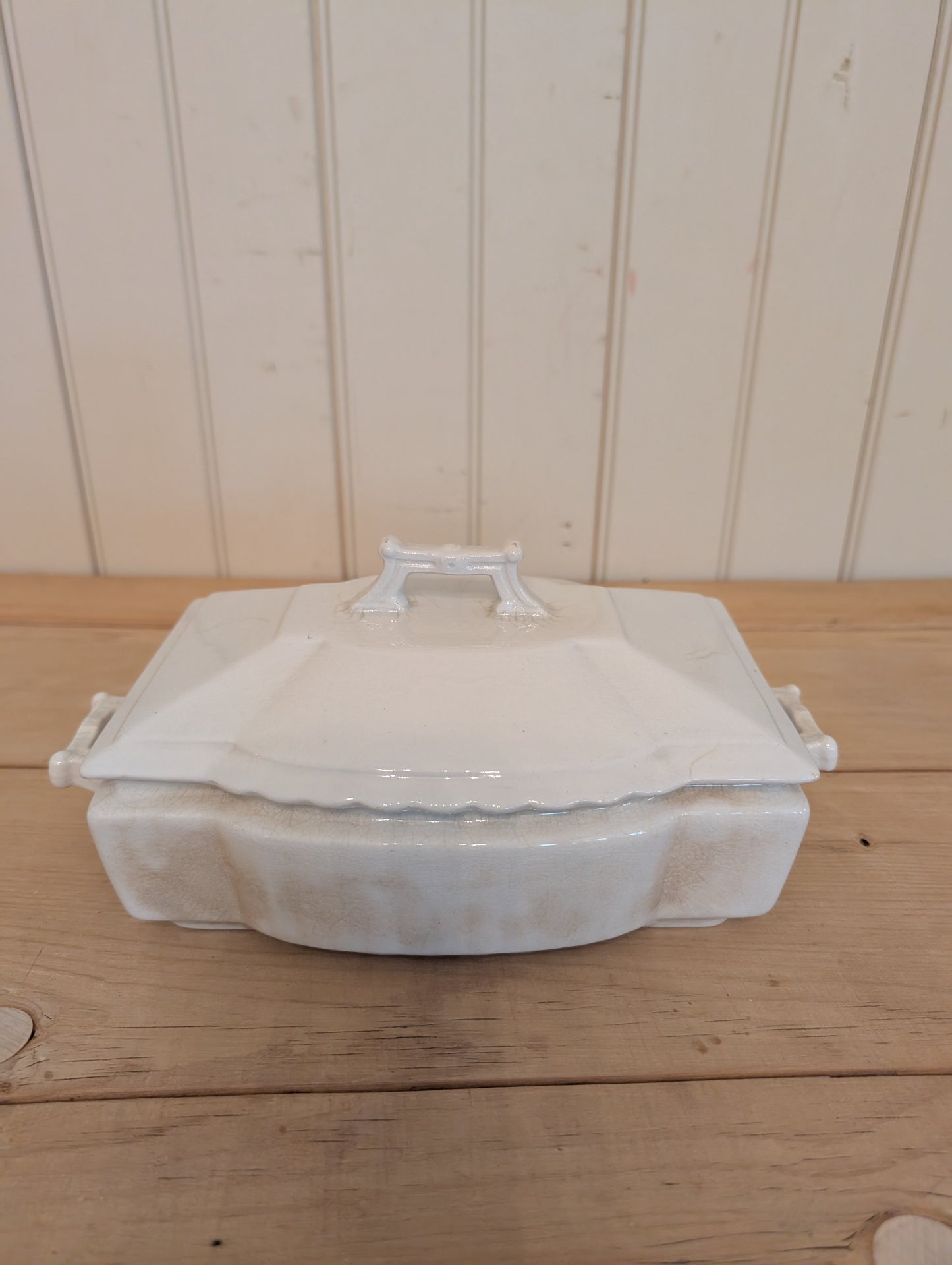 Johnson Brother Lidded Casserole Dish Large Stained