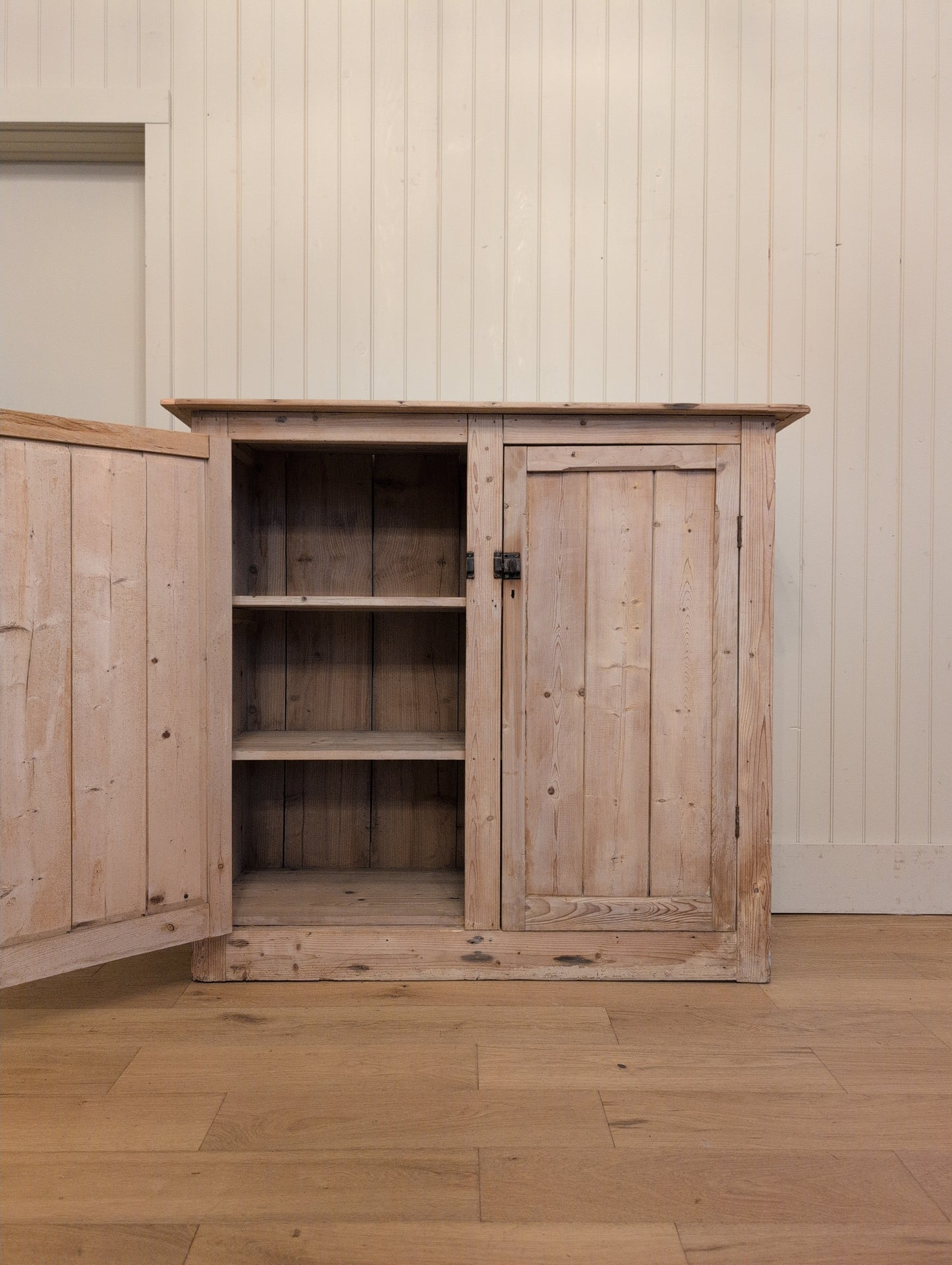 2 Door Larder Cupboard