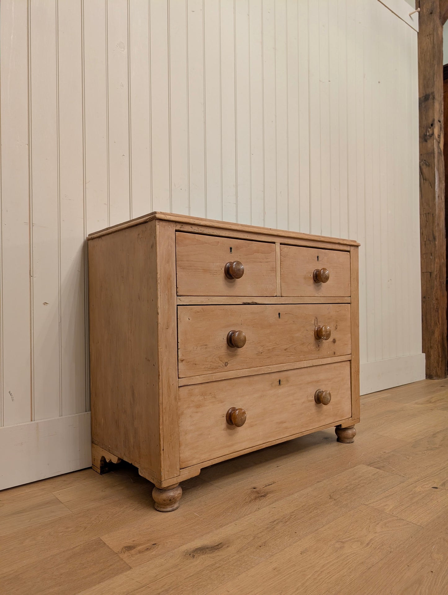 Stout Pine 2 Over 2 Chest