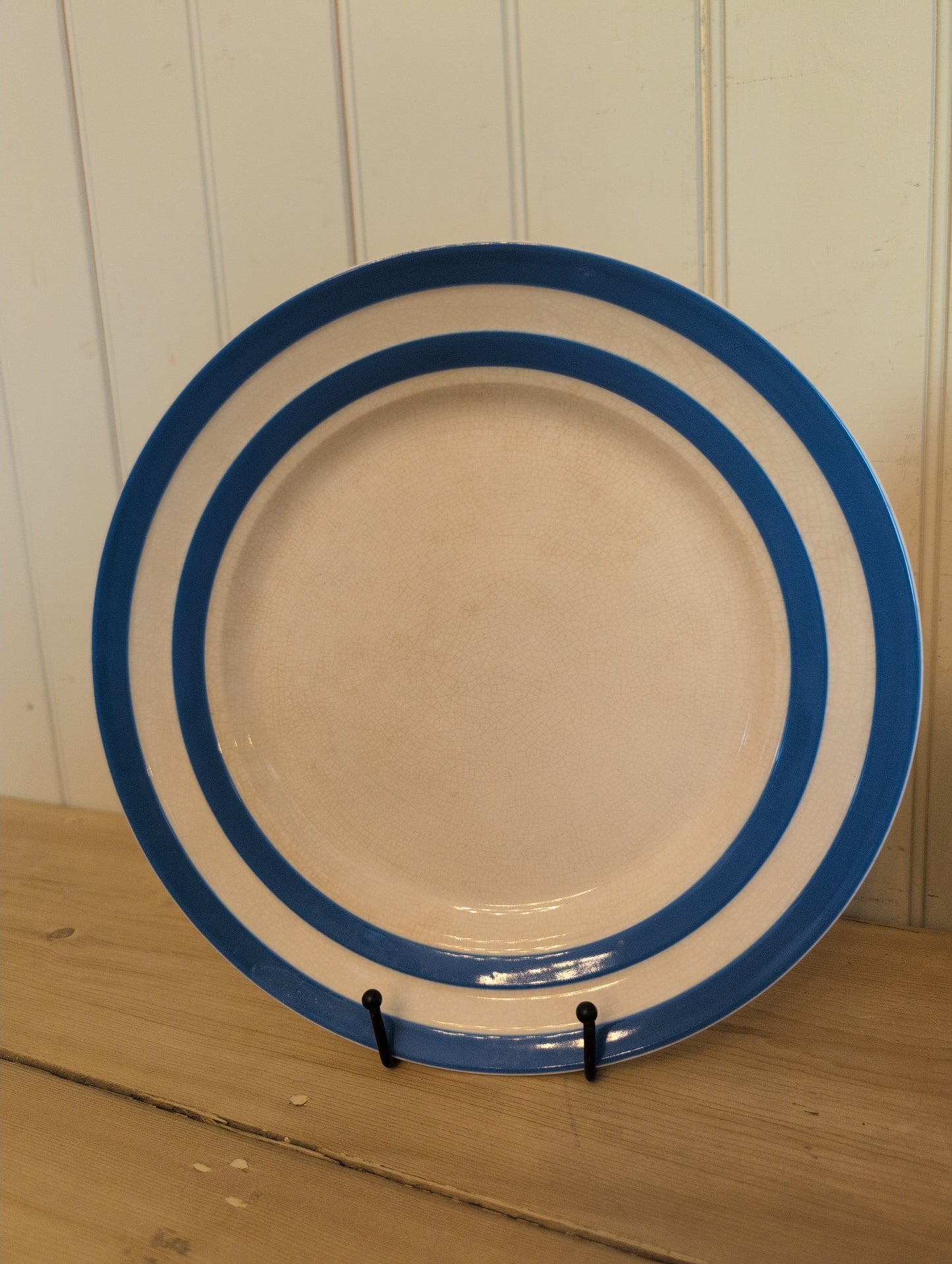 Cornishware 11" Plate Black Shield