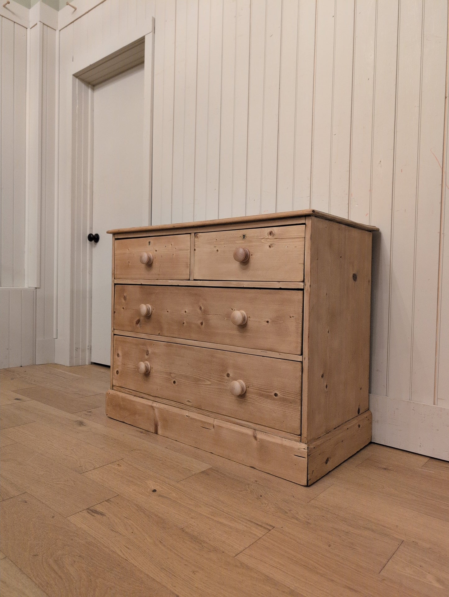 Victorian Pine 2/2 Chest - Plinth