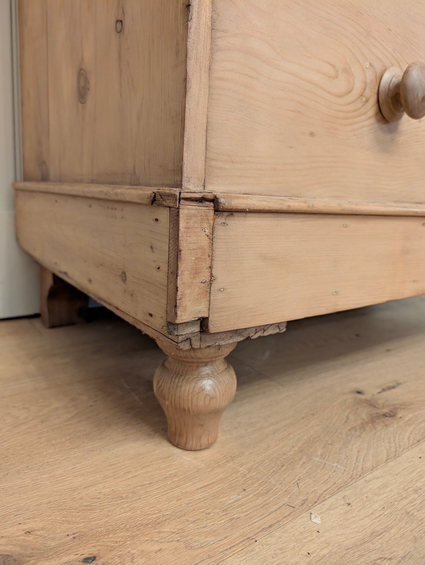 Victorian Pine 2 Over 3