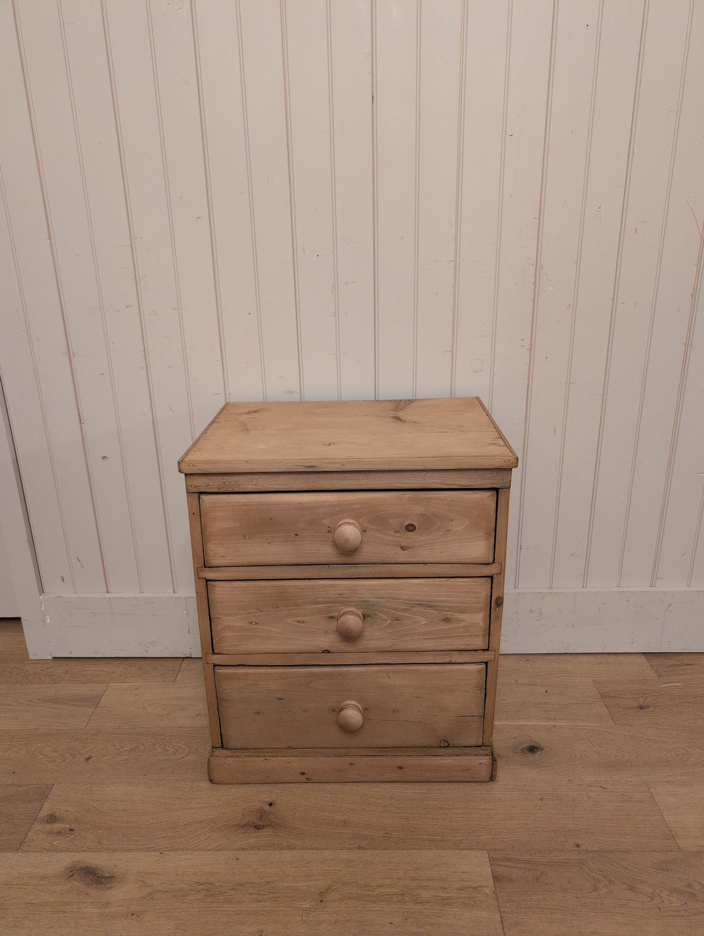 3 Drawer Bedside Cupboard