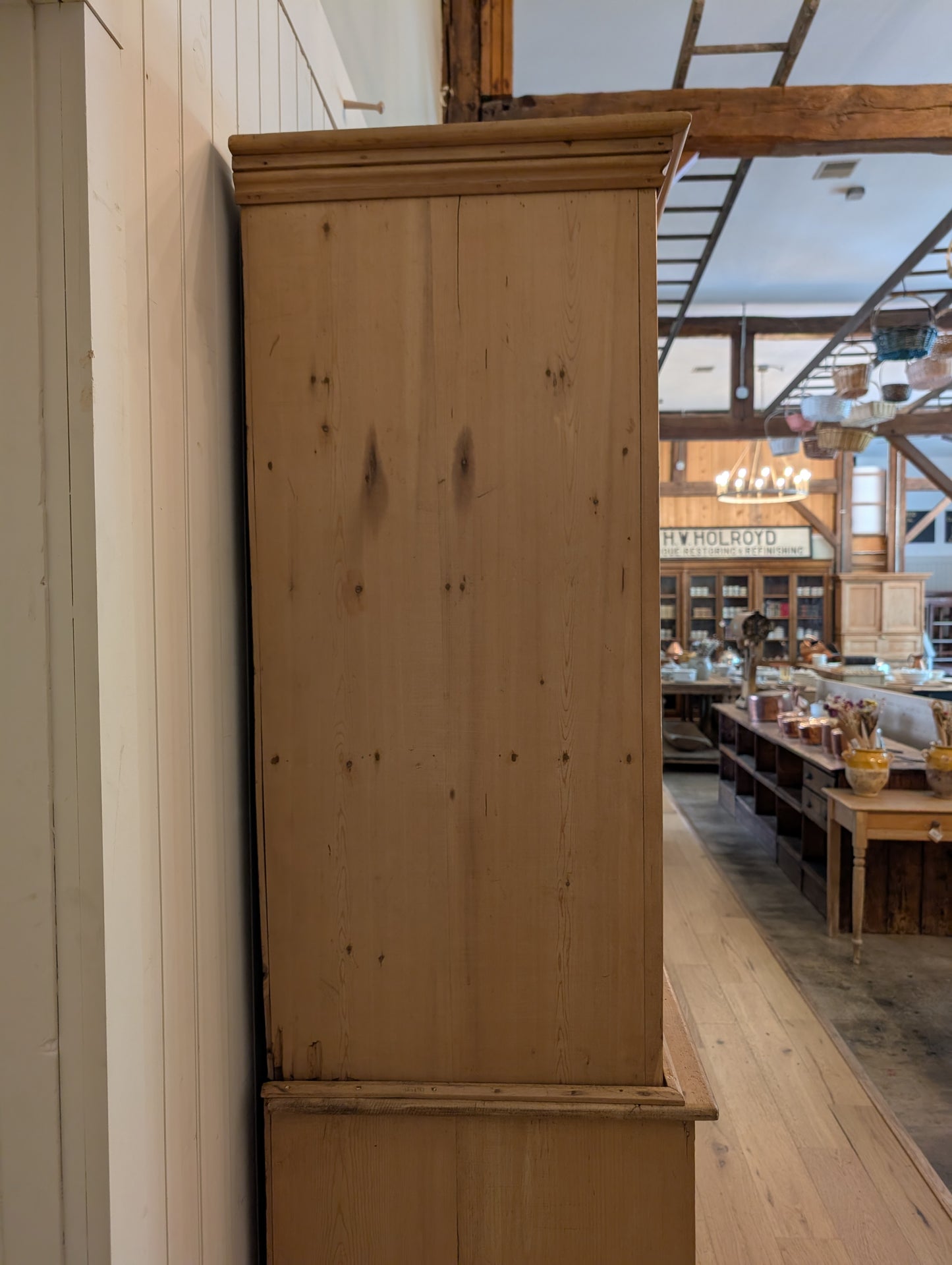 Mellow Pine Linen Press
