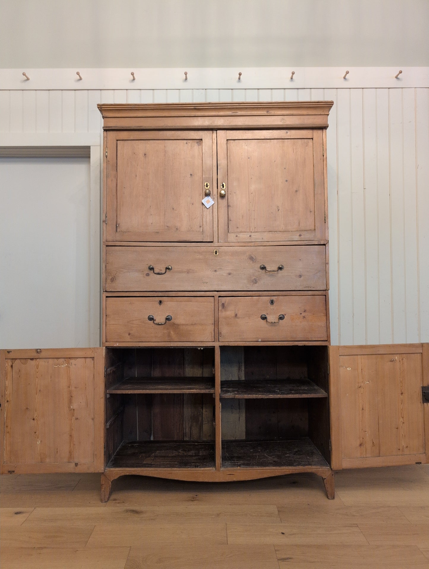 Georgian Pine Linen Press