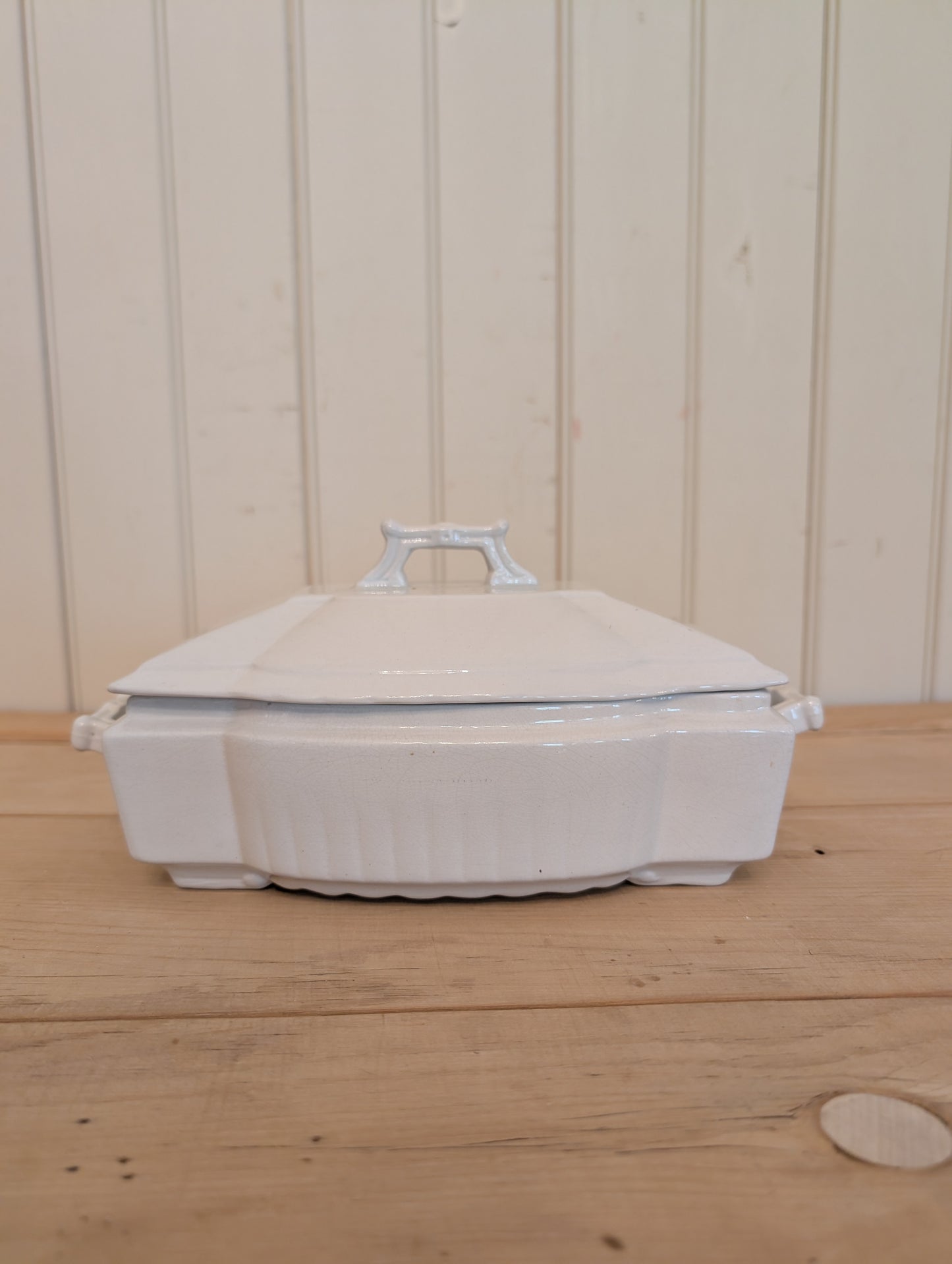 Johnson Brother Lidded Casserole Dish Large