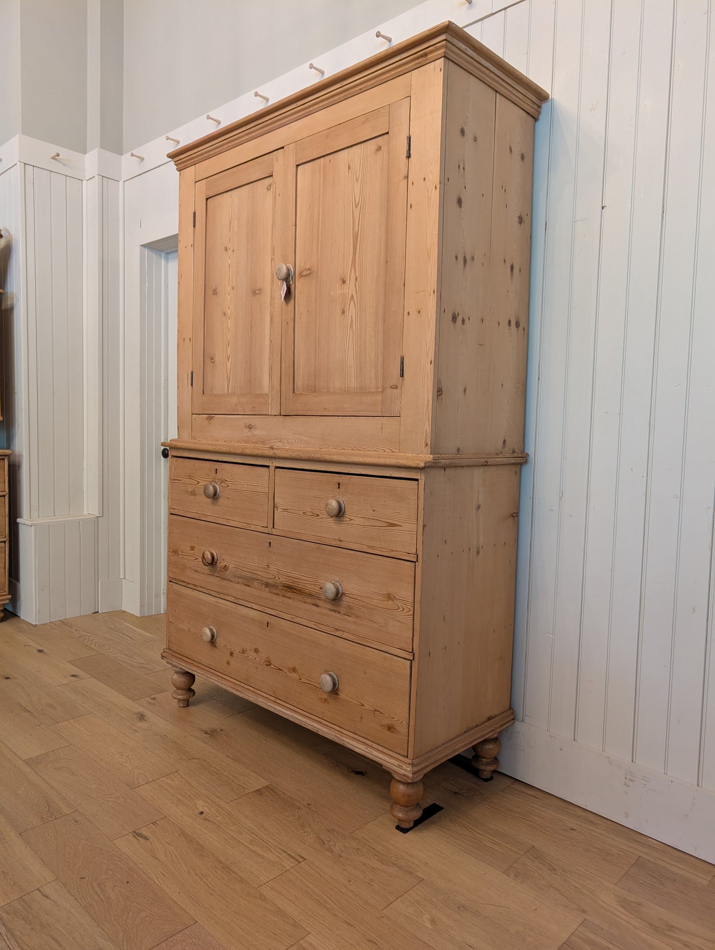 Mellow Pine Linen Press