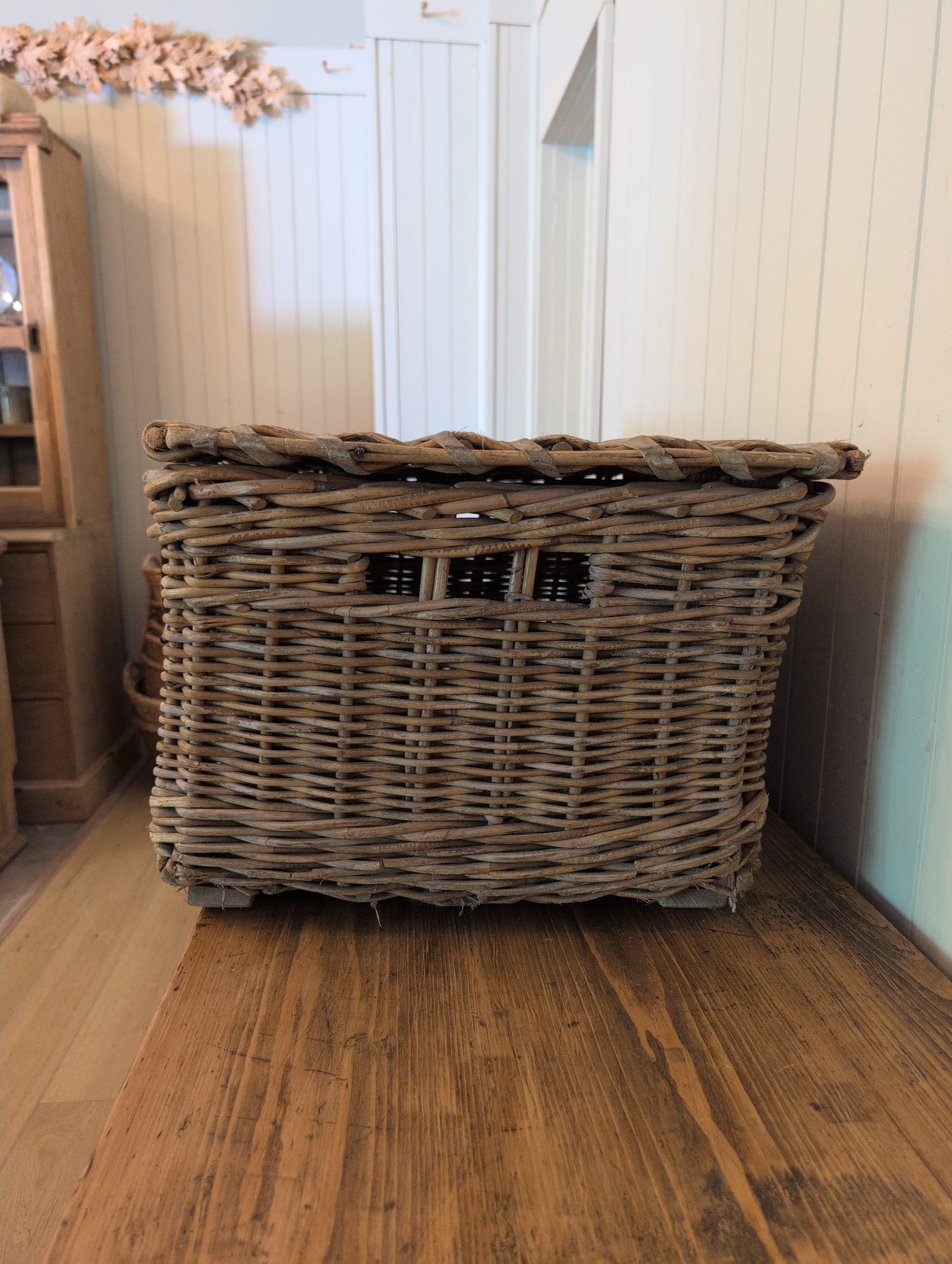 English Laundry Basket Harrow