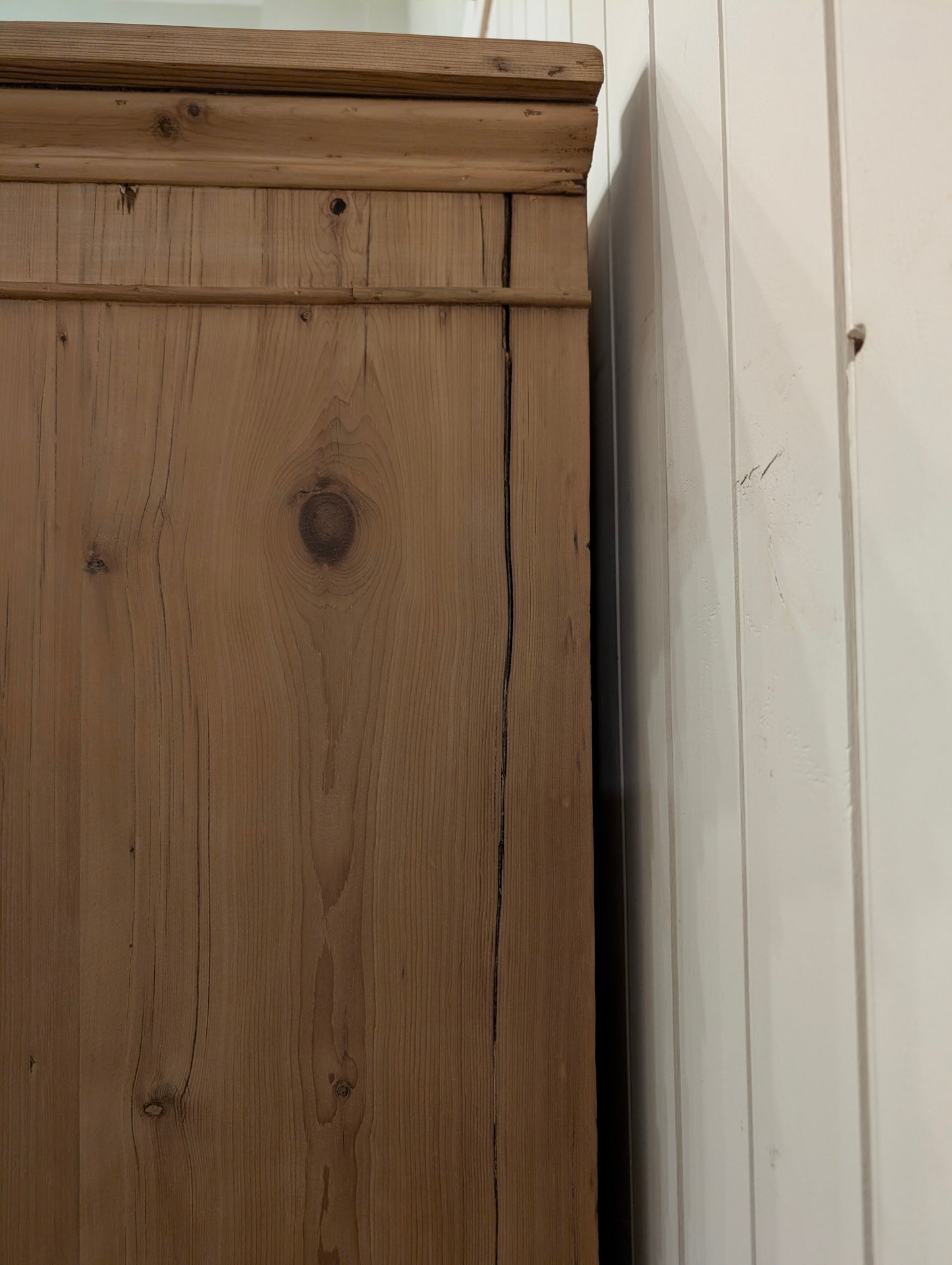 English Pine Linen Press