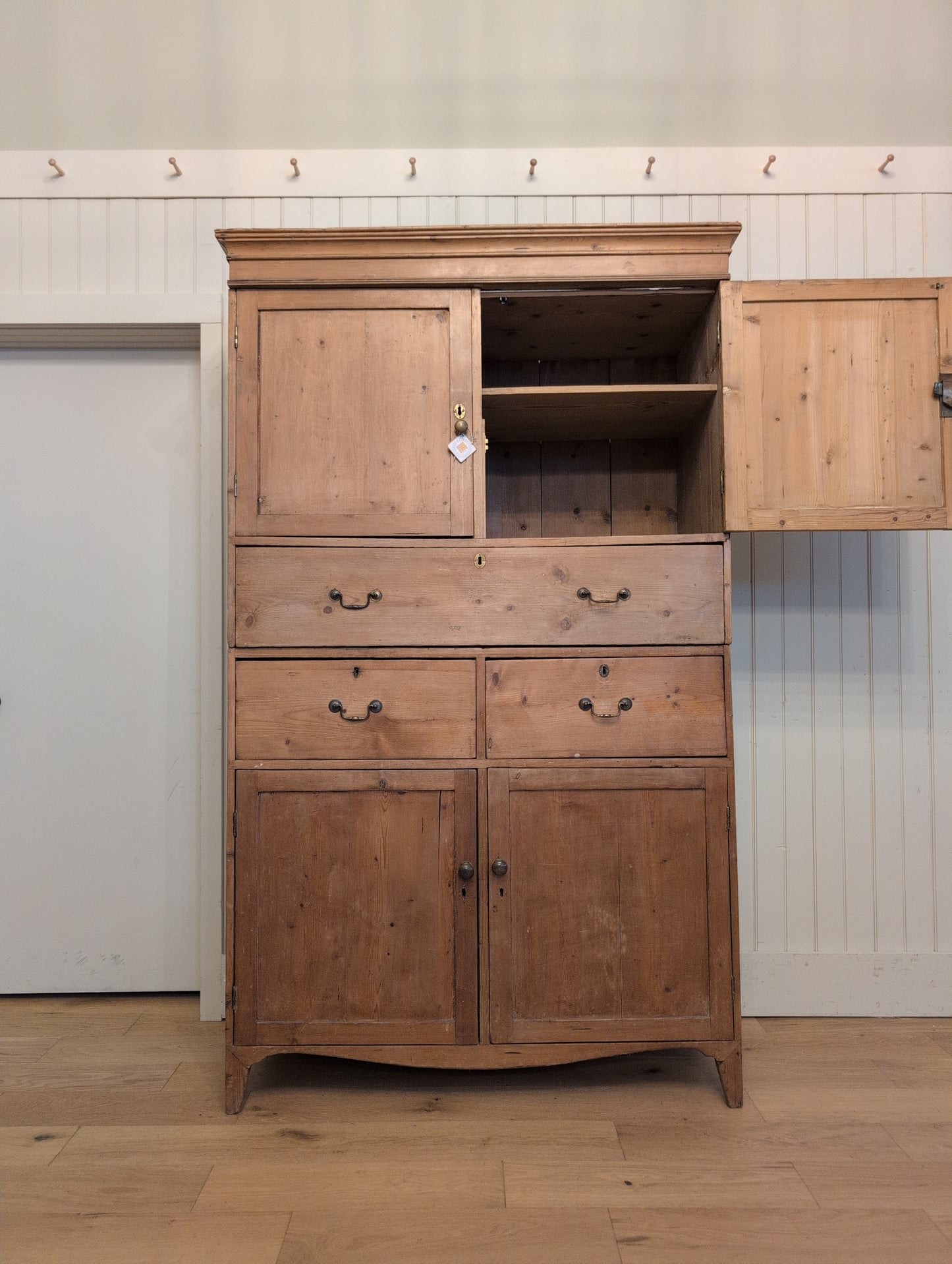 Georgian Pine Linen Press