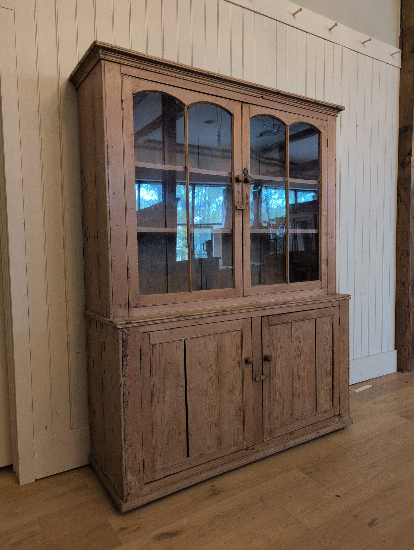 Glazed Double Arch Dresser
