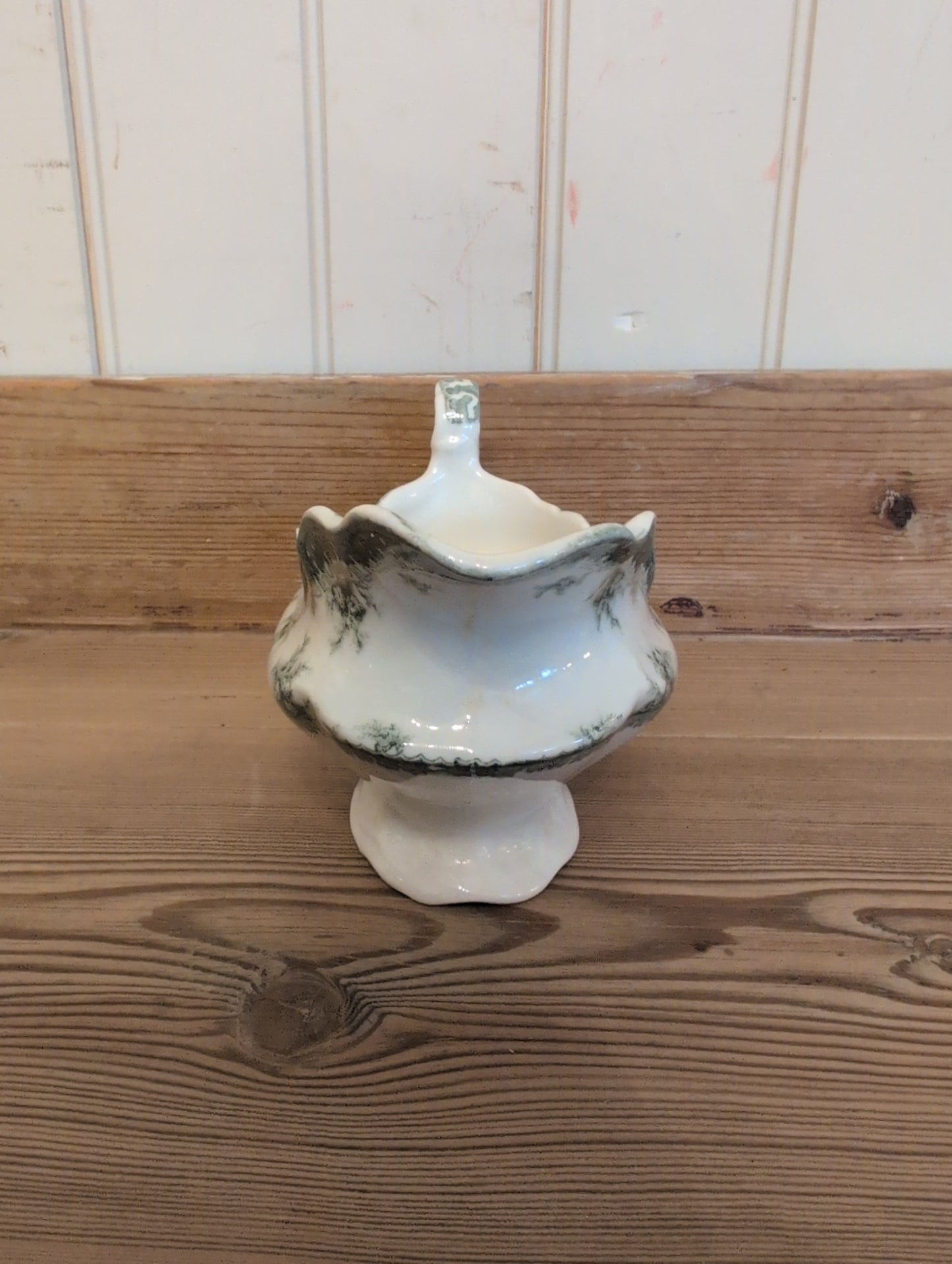 Maddock&Sons "Hamilton" Gravy Boat