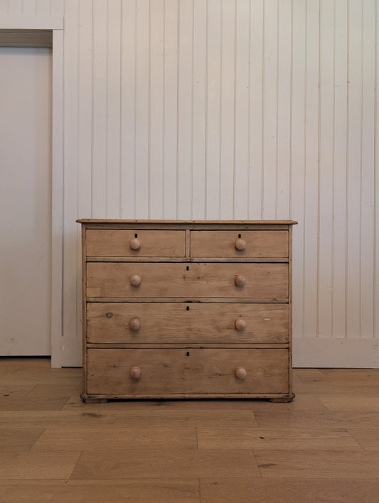 Stately 2 Over 3 Chest