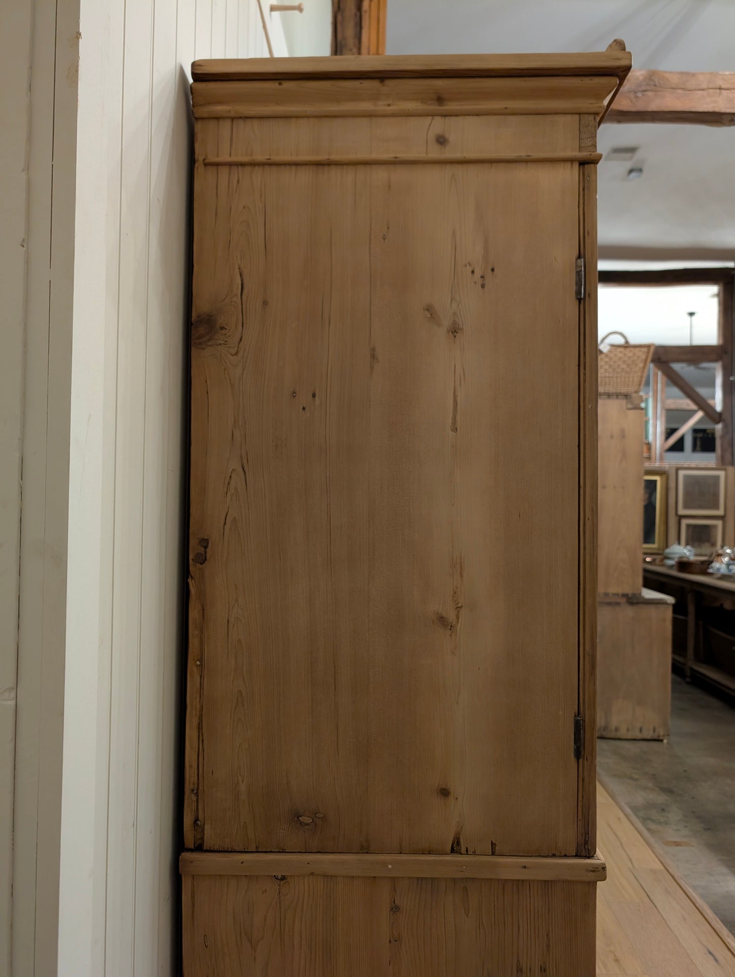 English Pine Linen Press