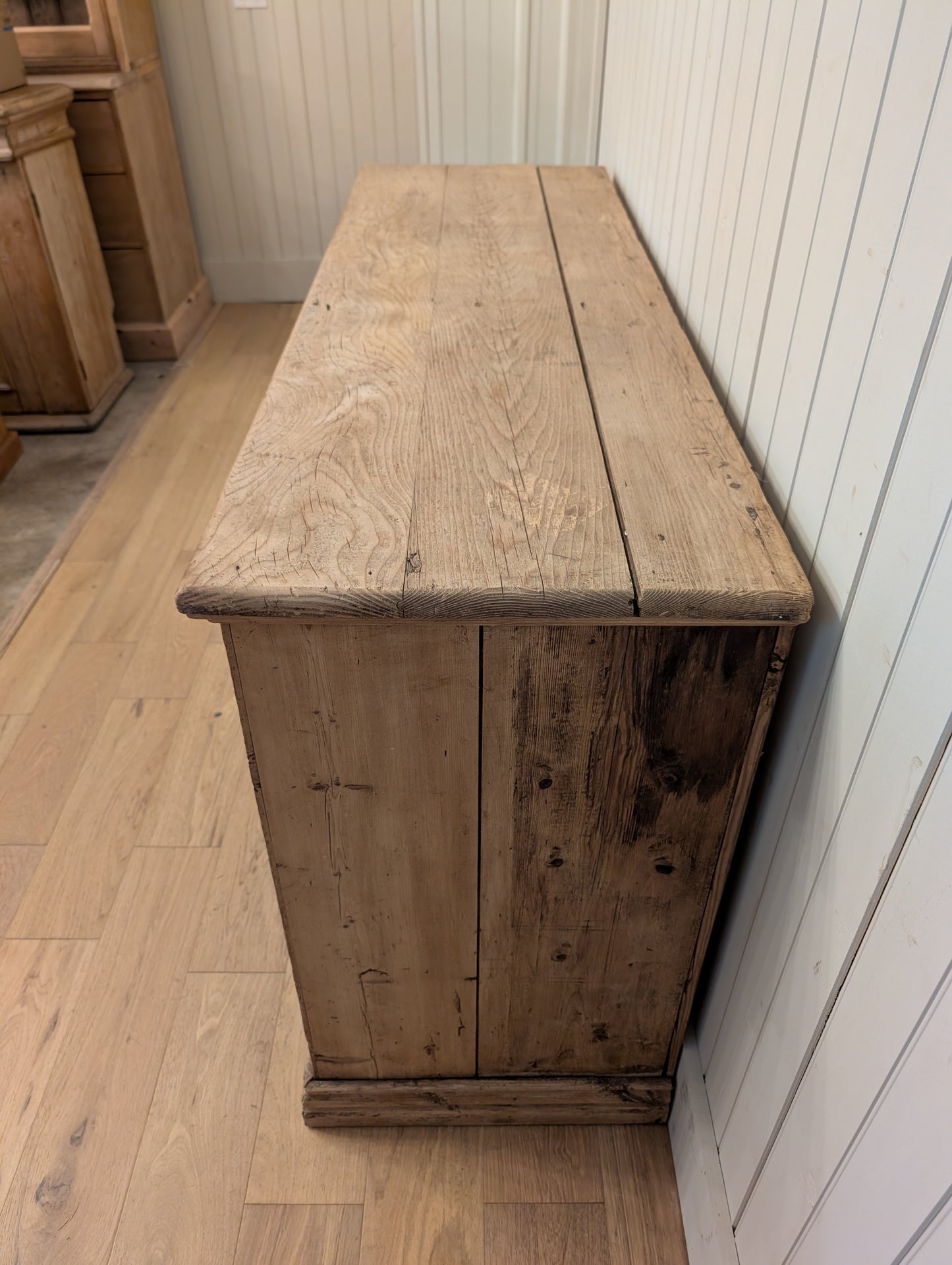 Bank of 6 Drawers