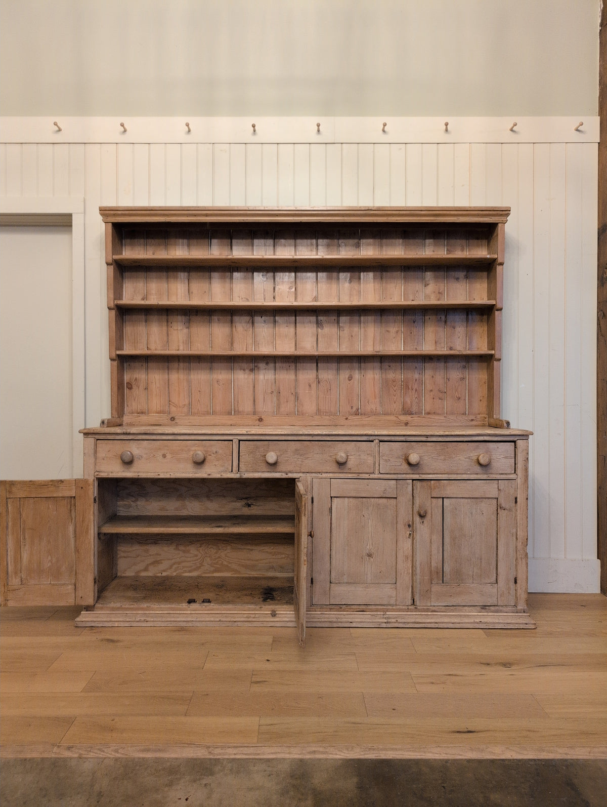 English Rustic Pine Hutch