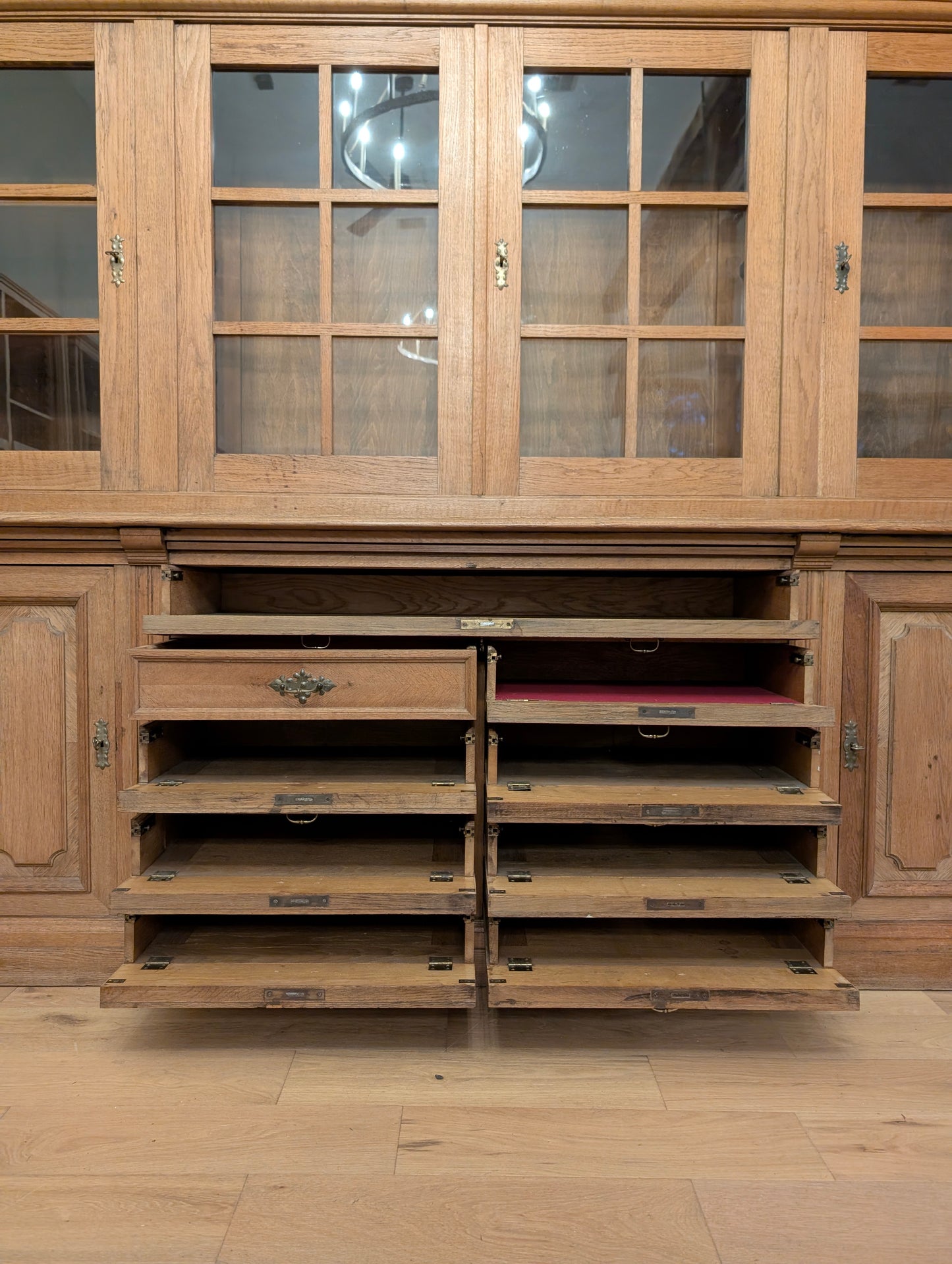 Arts and Crafts Oak Hutch