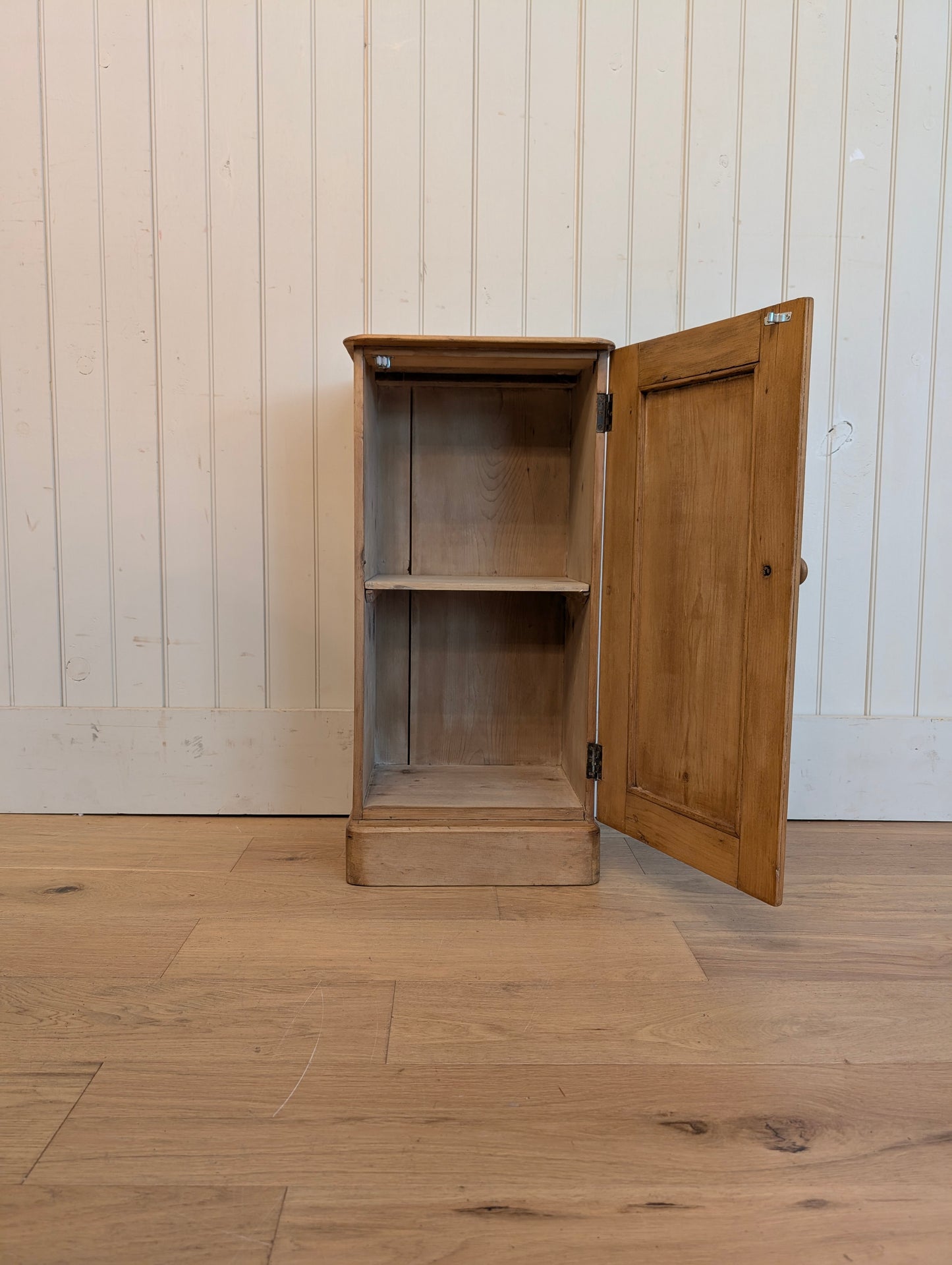 Single Door Pine Bedside