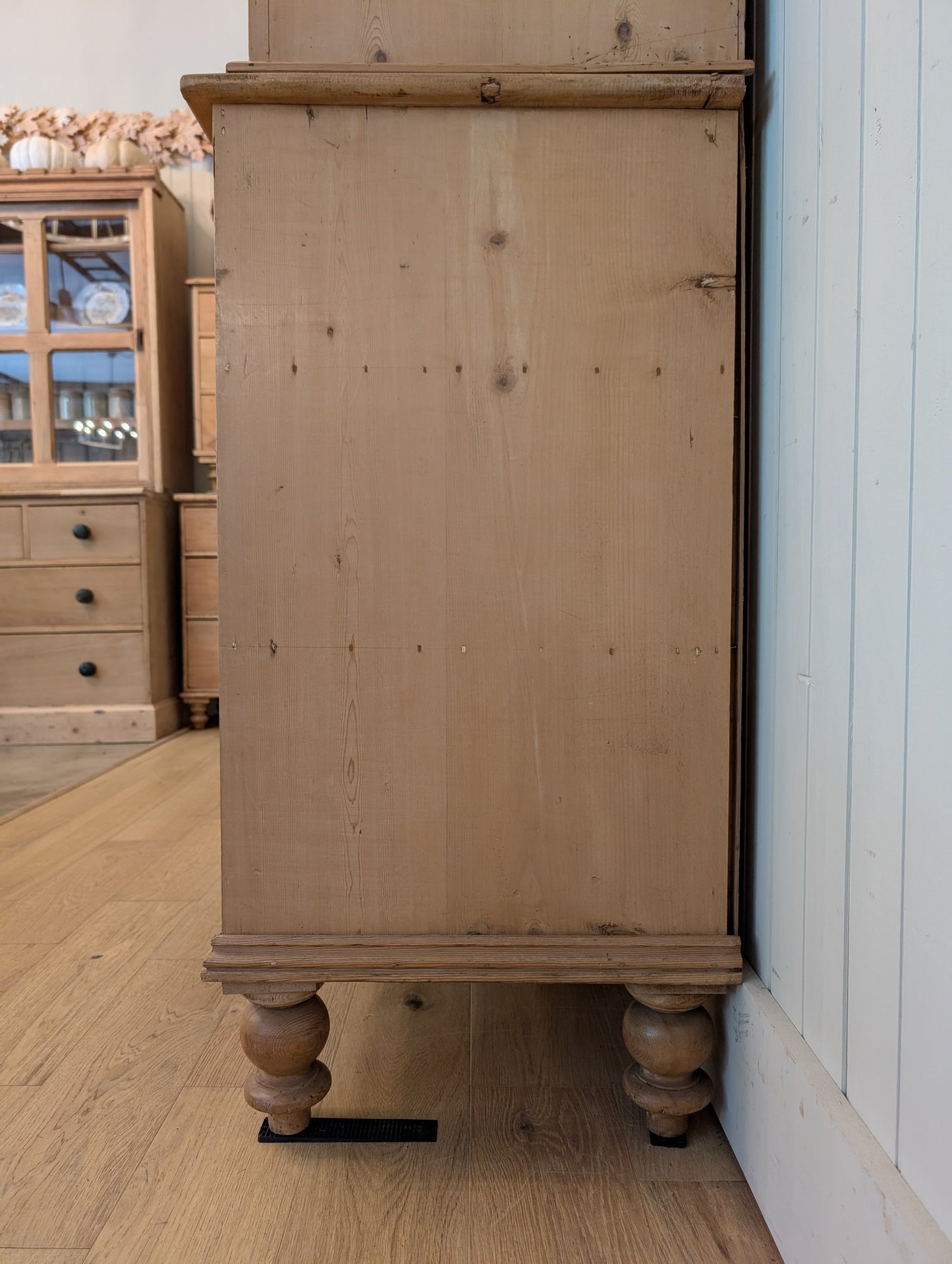 Mellow Pine Linen Press