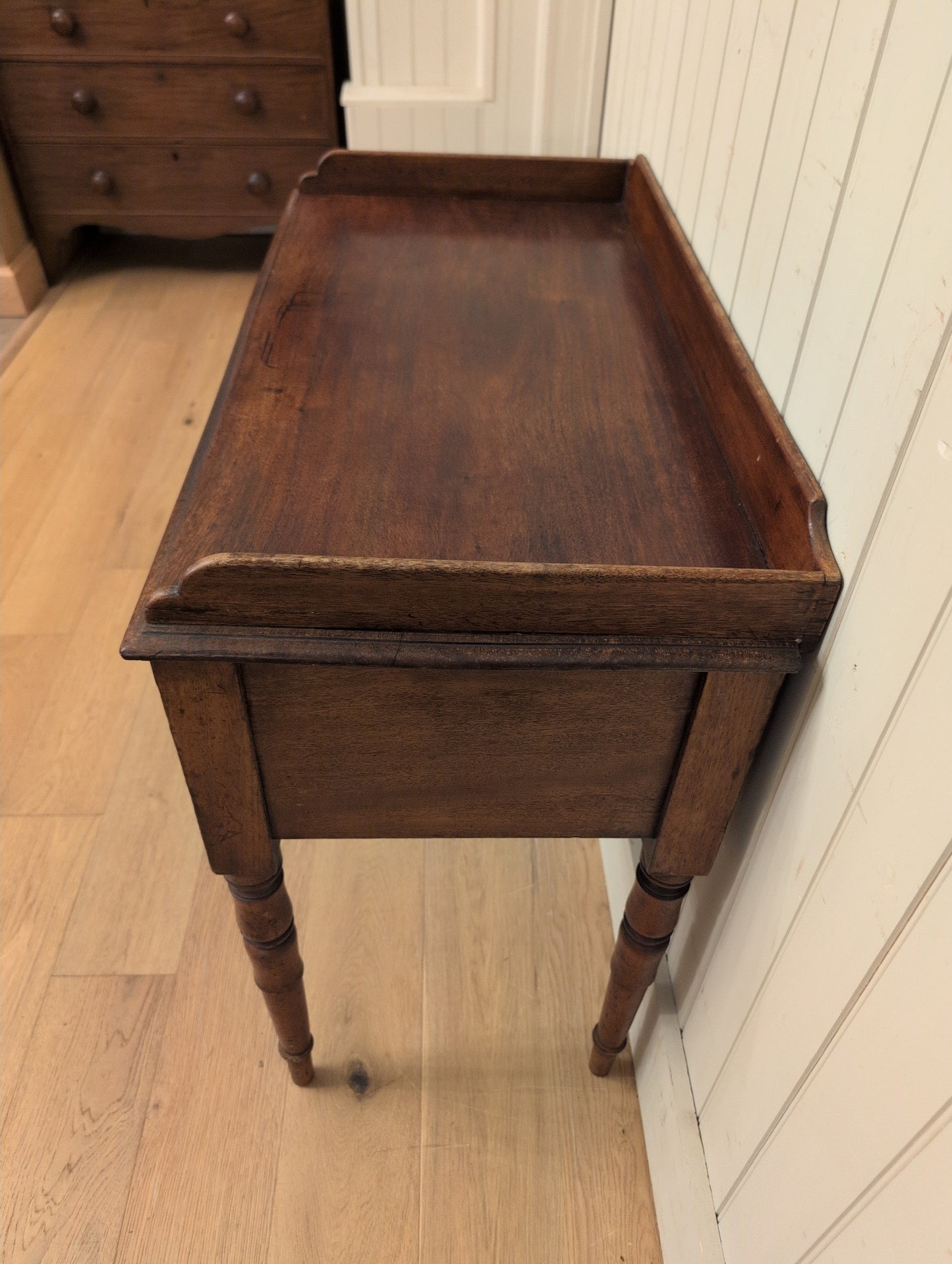Mahogany Vanity Table
