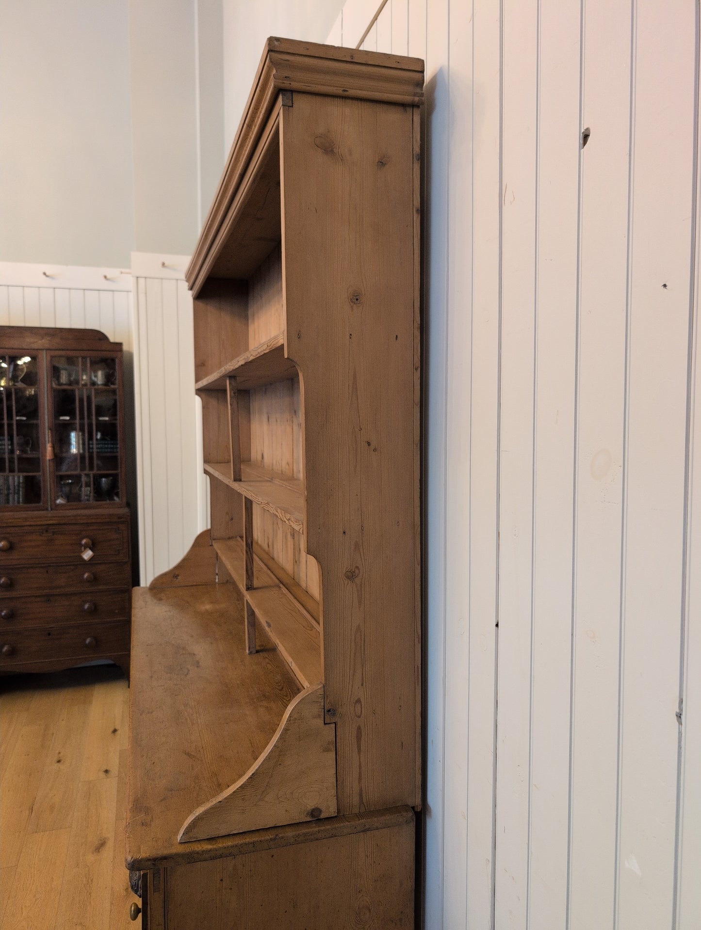 3 Over 3 Graduated Shelving Hutch